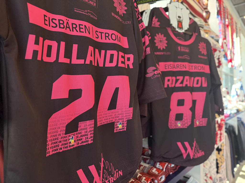 „Heated Rivalry“-Trikots: Wie die Berliner Eisbären auf den Serienhype aufspringen