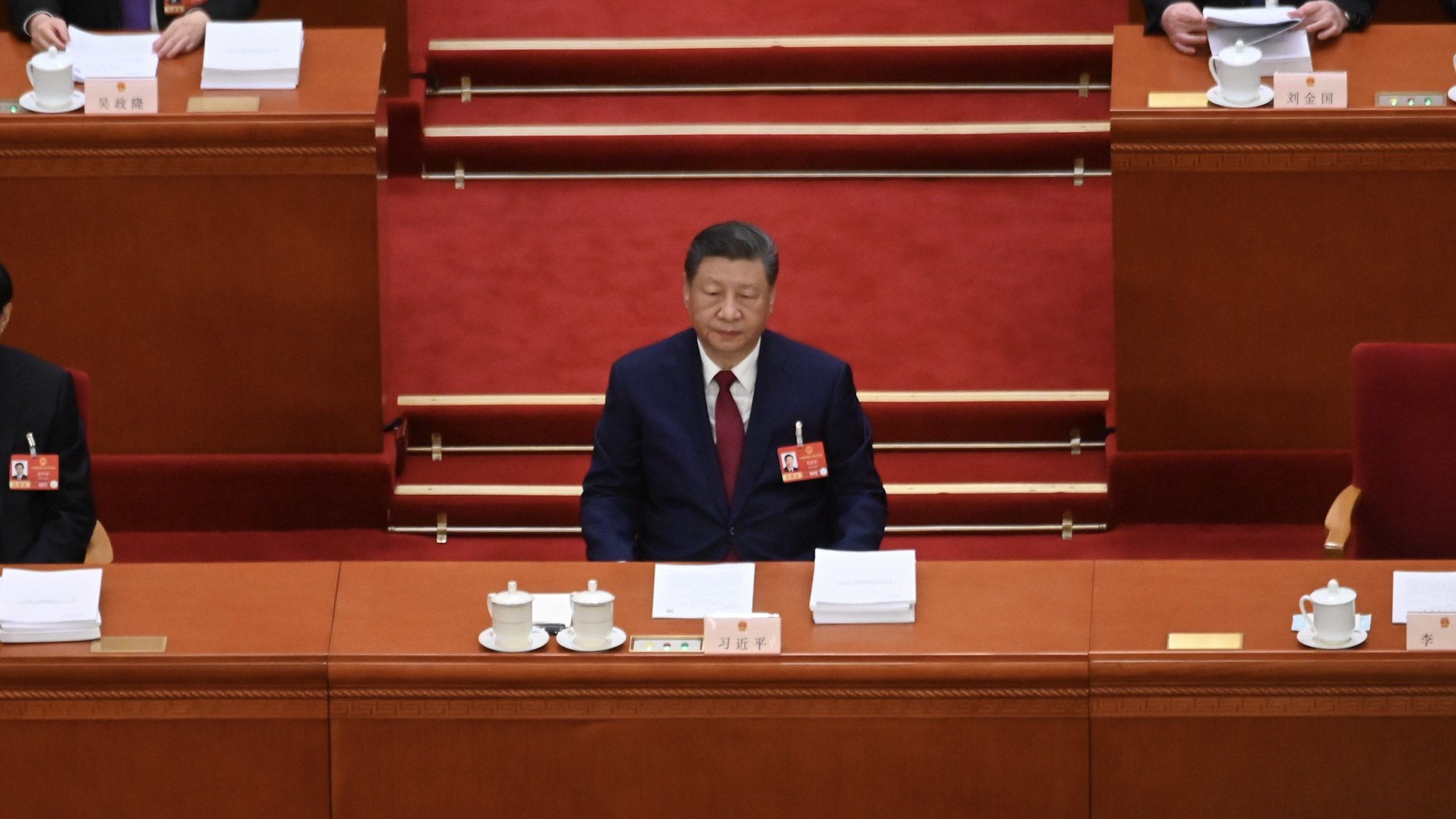 China senkt Wachstumsziel – Premier Li kündigt Mega-Investitionen an