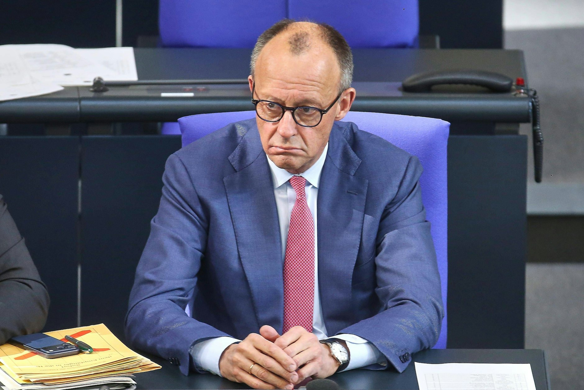 Social-Media-Trend stellt Kanzler Merz in den infrage