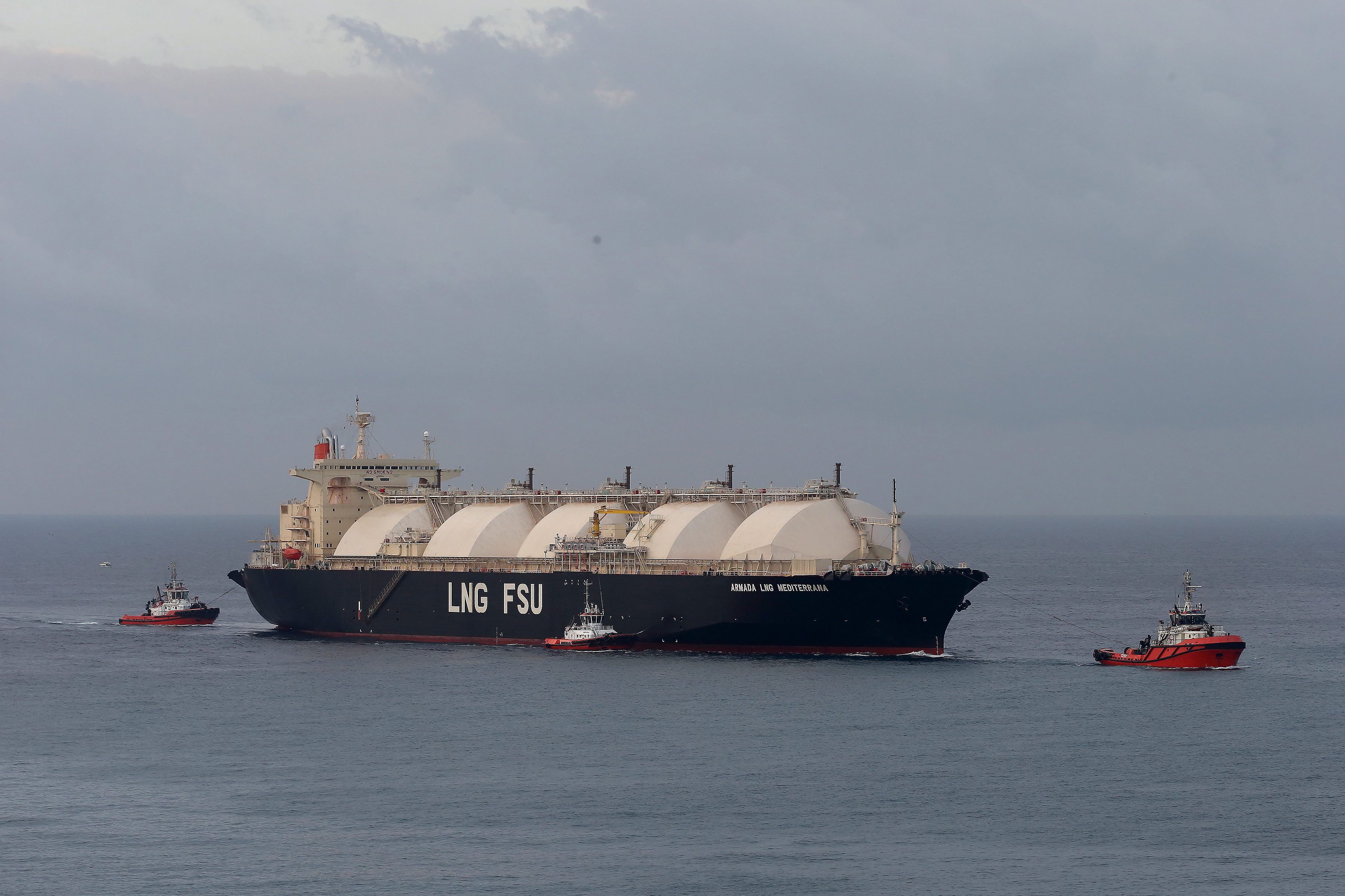 Gasspeicher-Krise verschärft sich: Europa braucht „180 LNG-Ladungen mehr“