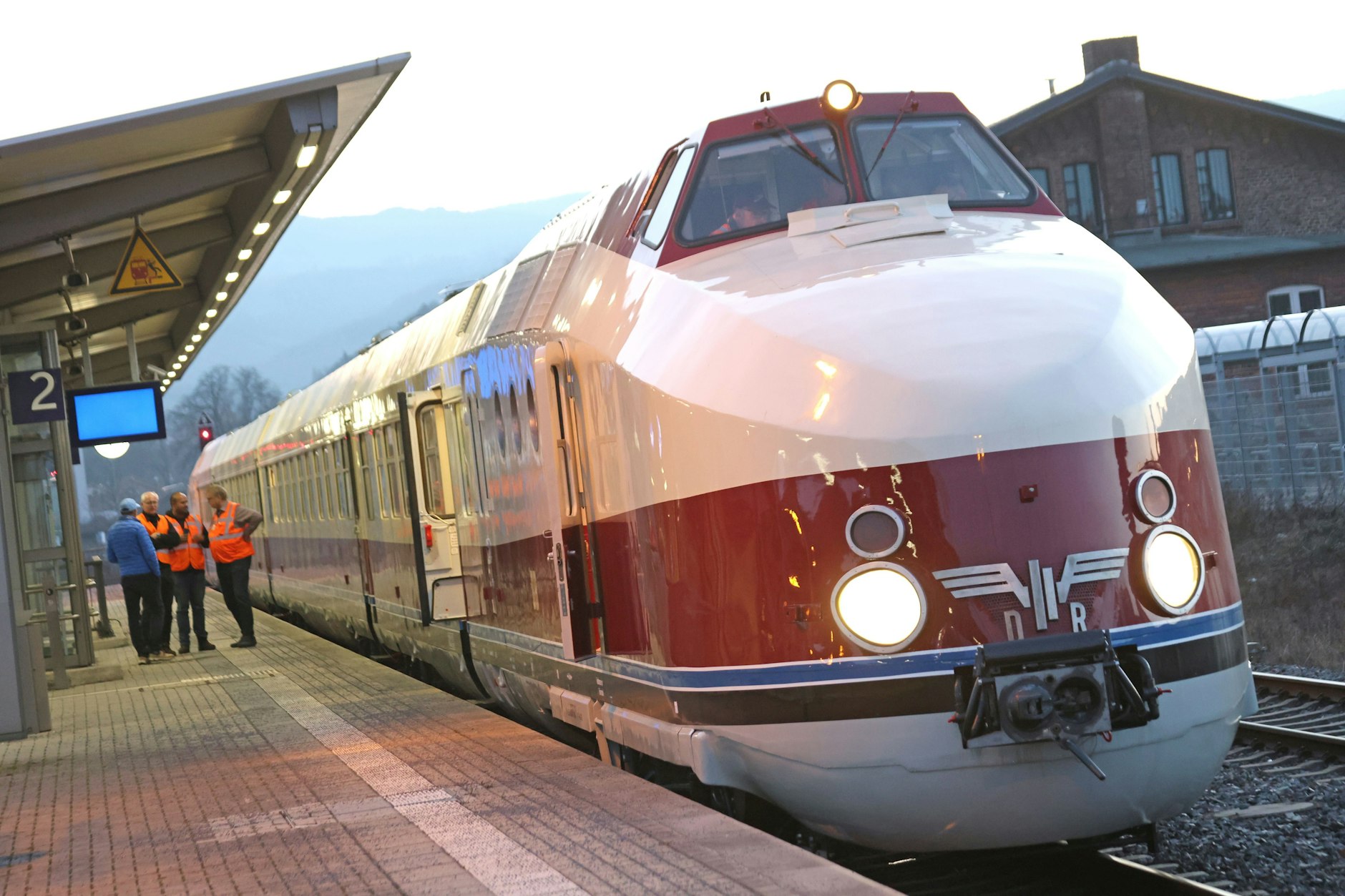 Die Schnelltriebwagen vom Typ SVT Görlitz sollen zwischen 1963 und 1968 gebaut worden sein.