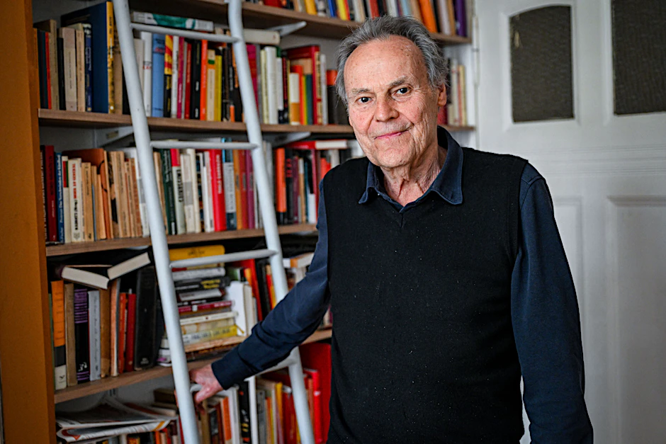 Schriftsteller Peter Schneider, fotografiert am 15. April 2025 in Berlin: Er ist am 3. März in der Hauptstadt verstorben.