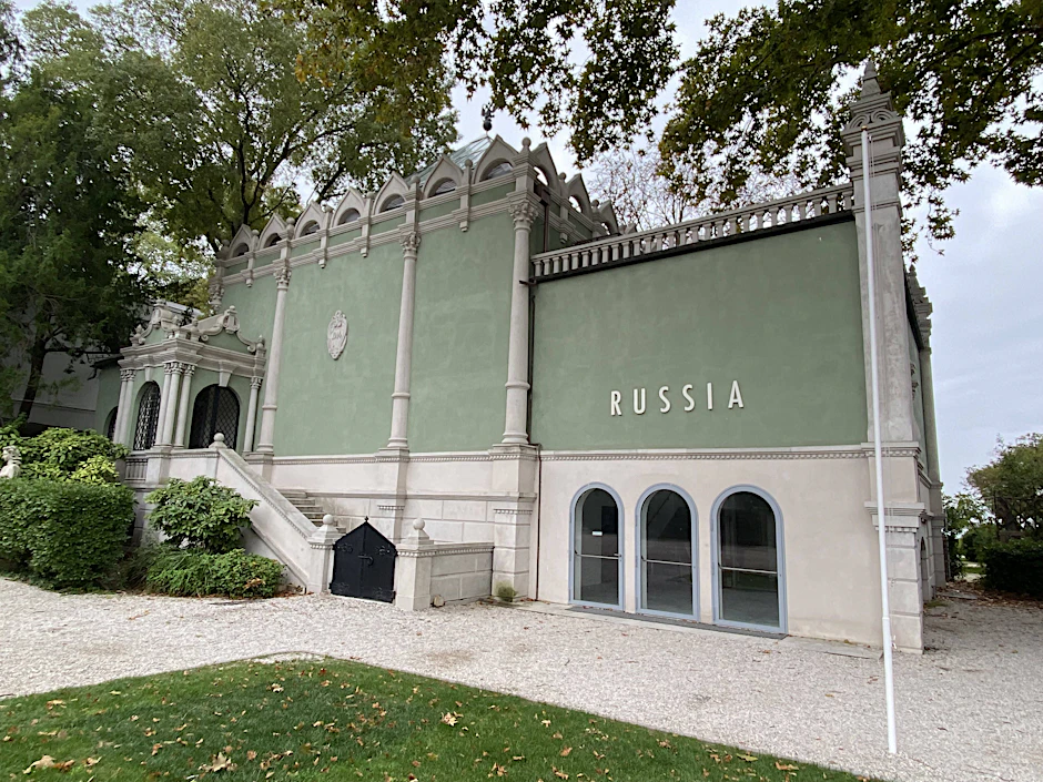Der russische Pavillon in den Giardini der Biennale Venedig