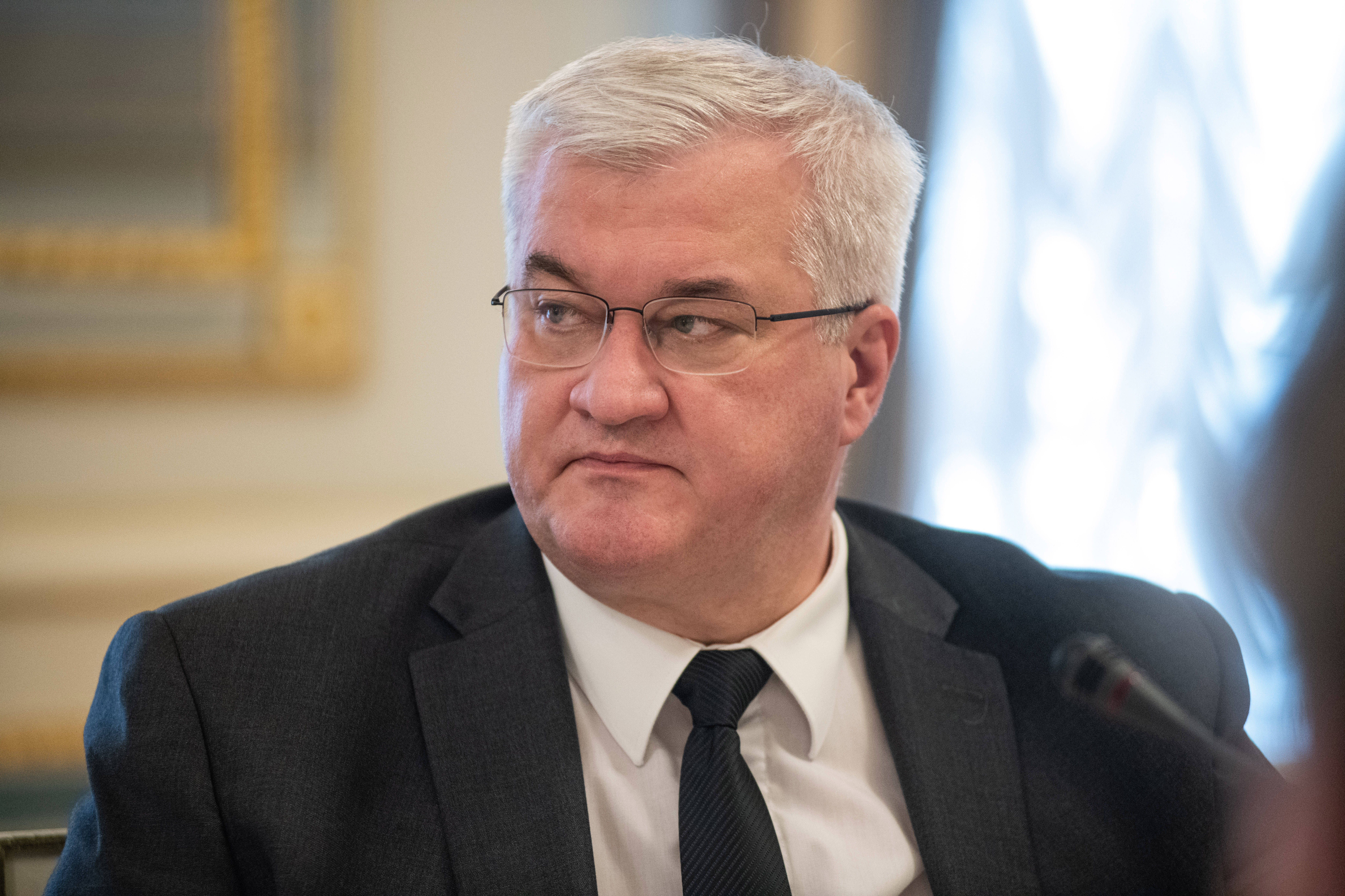 Streit um Druschba-Pipeline: Ungarn stoppt Geldtransport und Gold-Schmuggel, ukrainische Banker festgenommen