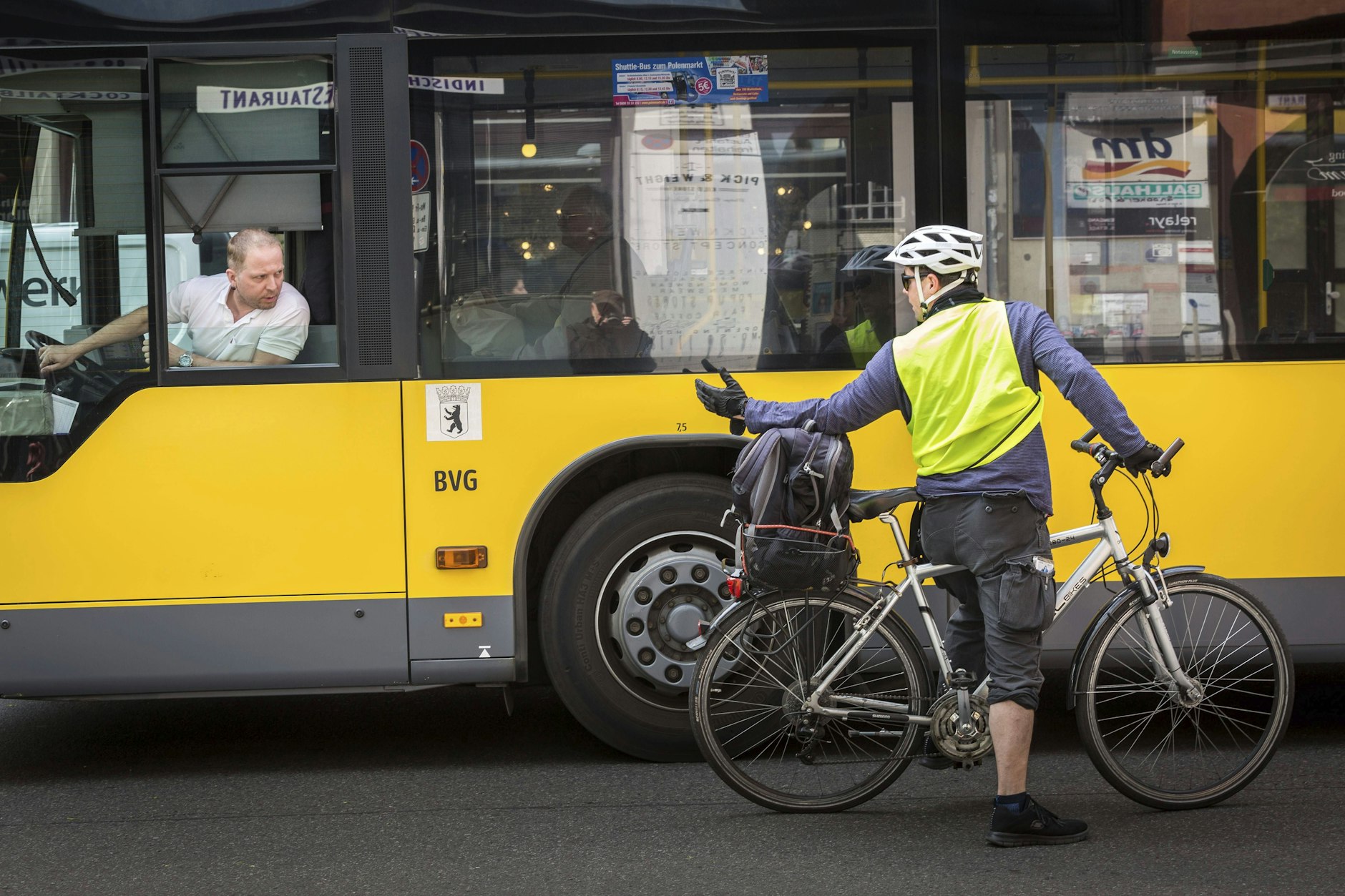 Busfahrer müssen sich oft mit pöbelnden Fahrgästen herumstreiten.