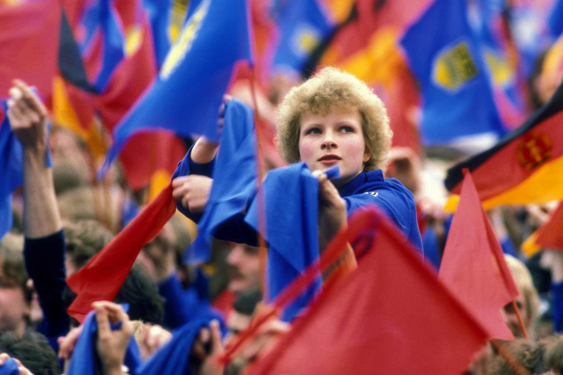 Die Mitgliedschaft in der FDJ gehörte in der DDR zum Alltag, heute blicken viele mit gemischten Gefühlen auf die Zeit zurück.