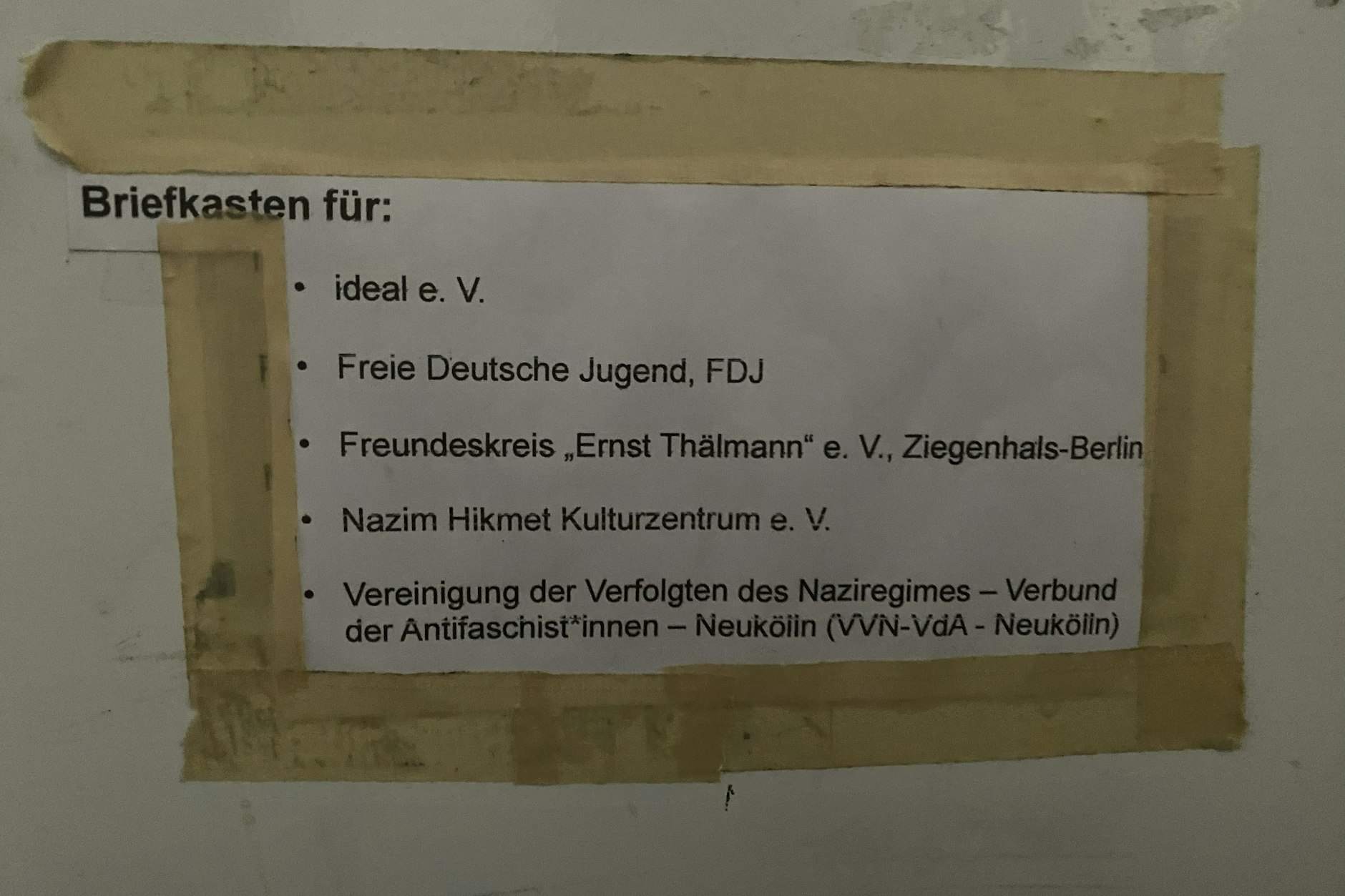 Der Briefkasten für die FDJ.