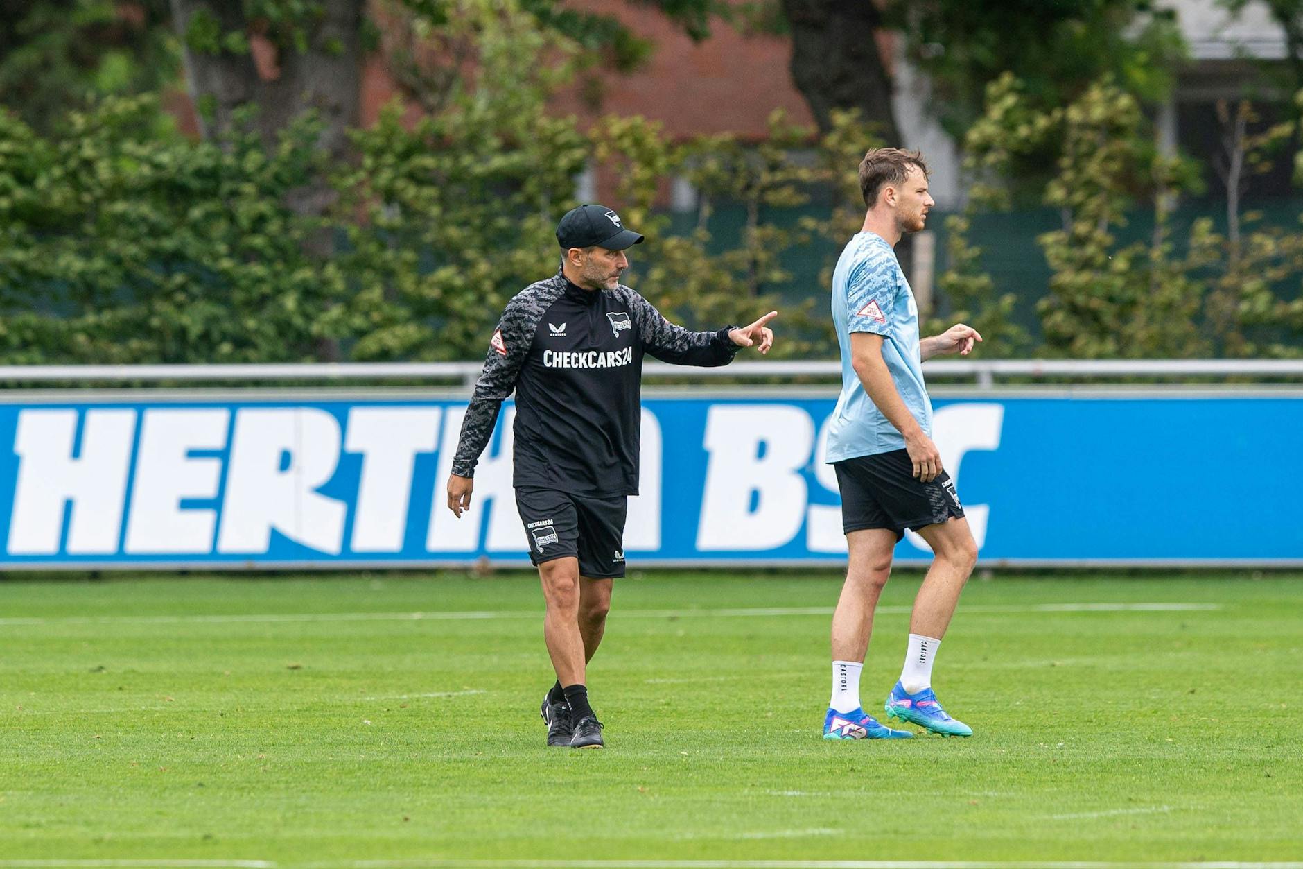 Hertha-Trainer Stefan Leitl nominiert Pascal Klemens auch nicht für das Auswärtsspiel bei Preußen Münster am Sonntag.