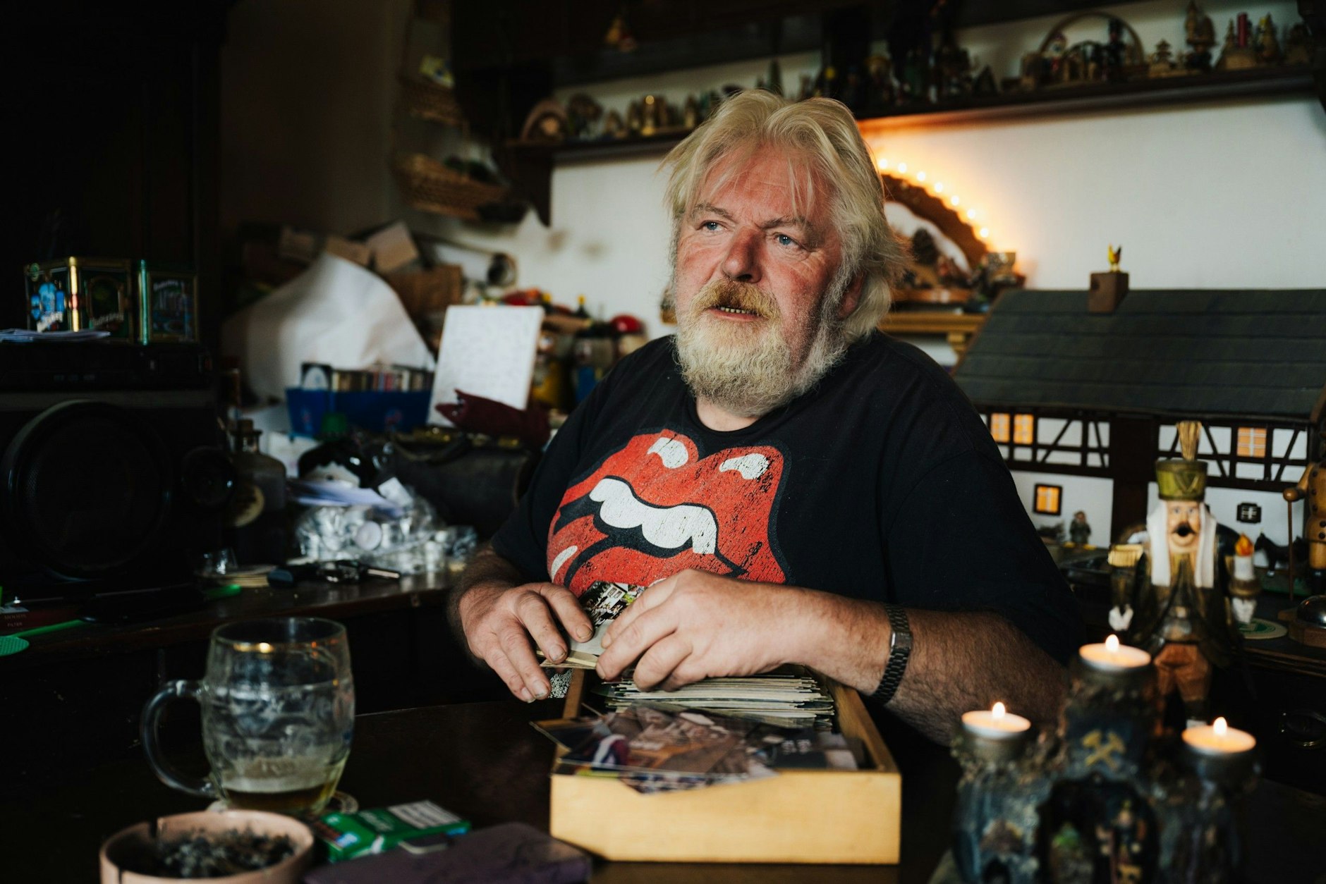 Die Tradition der erzgebirgischen Handwerkskunst führt Roland Müller im Familienbetrieb fort.