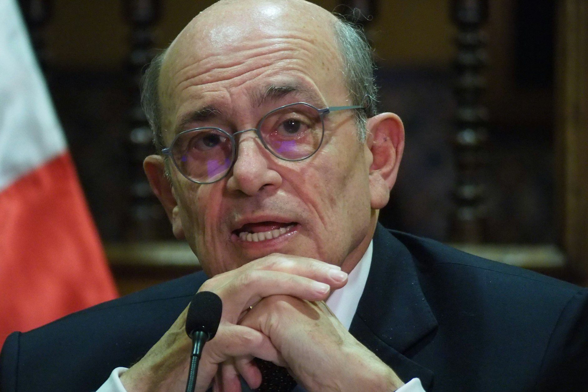 Der peruanische Außenminister Hugo de Zela Martínez begründet die Absage beim Gipfeltreffen mit dem derzeitigen Notstand im Land.