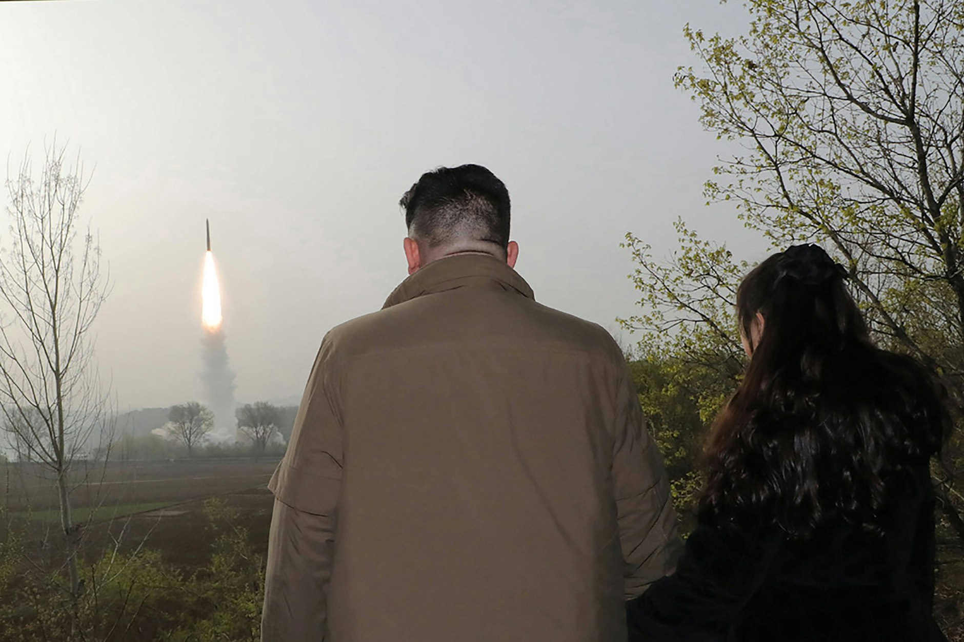 Kim Jong-un beim Test der Interkontinentalrakete Hwasong-18