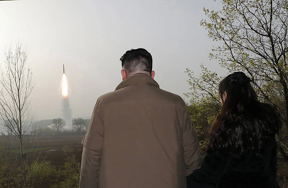 Kim Jong-un beim Test der Interkontinentalrakete Hwasong-18
