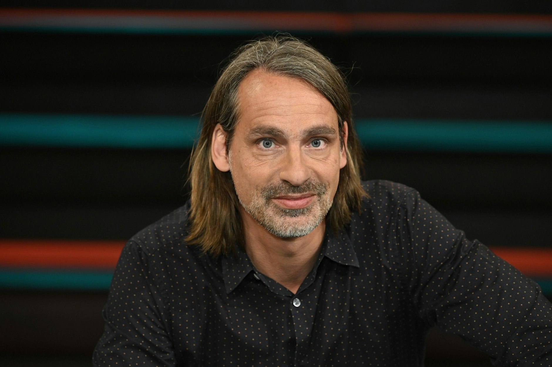 Der Philosoph Richard David Precht spricht über die frühere Solidarität in der DDR.