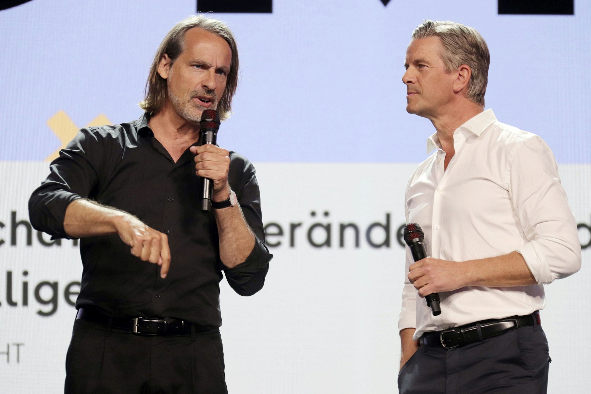 Richard David Precht und Markus Lanz sprechen in ihrer neuesten Podcast-Folge über das Ende der DDR.