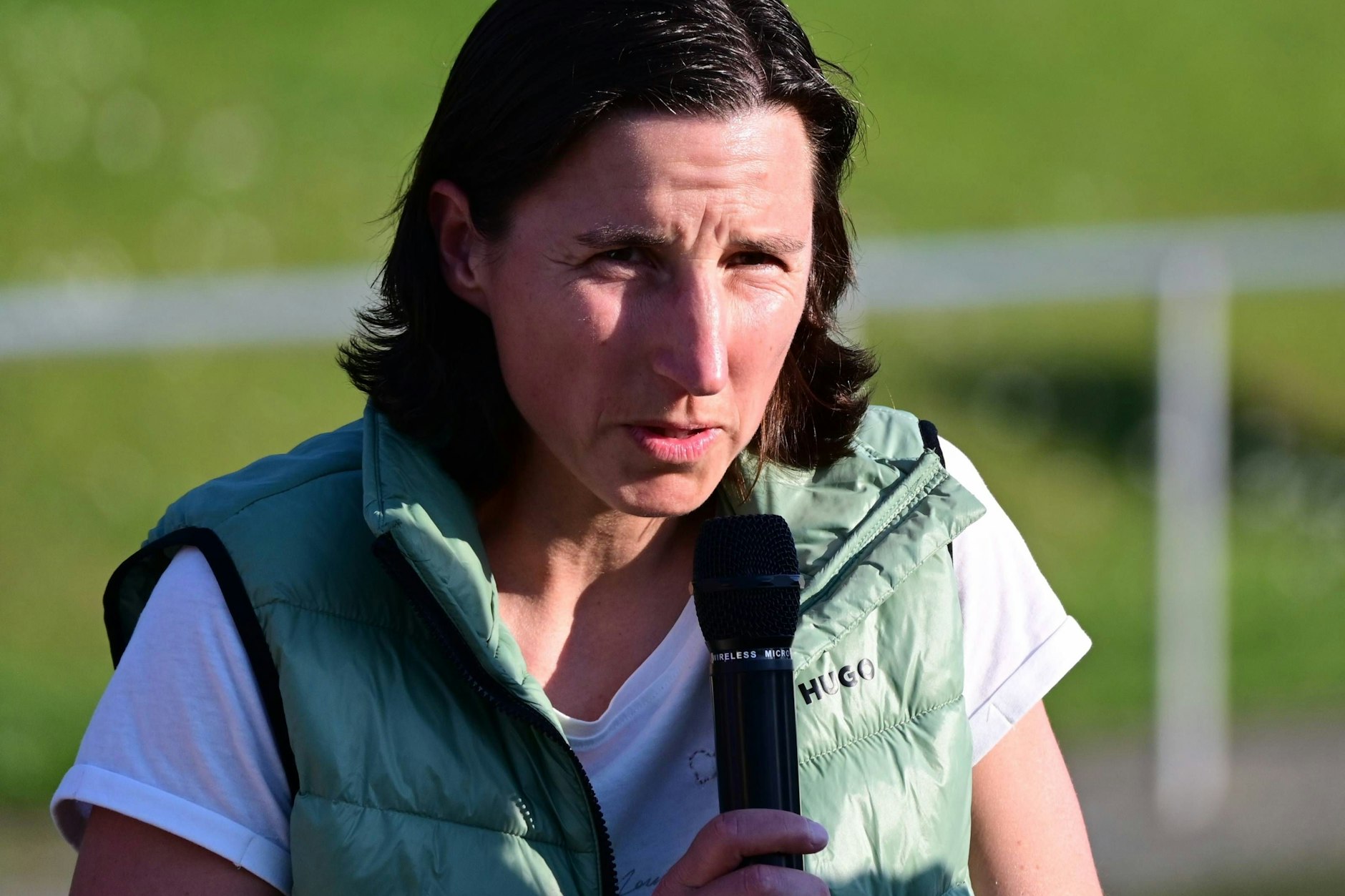 Katrin Rafalski ist Sonntag beim Hertha-Spiel in Münster wieder Videoassistentin. Sie betrieb bei Reeses Tor gegen Fürth im wahrsten Sinne des Wortes Haarspalterei und sah ein Phantom-Abseits.