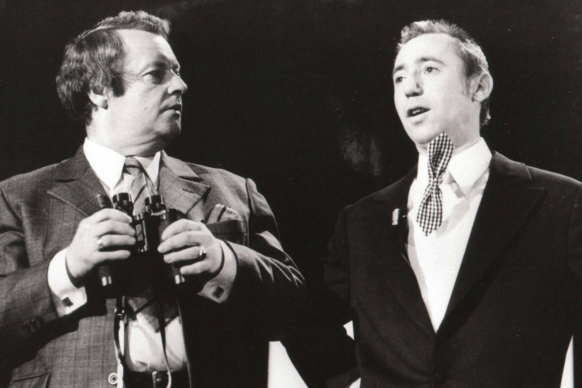 Manfred Uhlig mit Lutz Stückrath gehörten zur Kabarett-Gruppe Die drei Dialektiker, moderierten fünf Jahre lang die DDR-Show „Ein Kessel Buntes“.