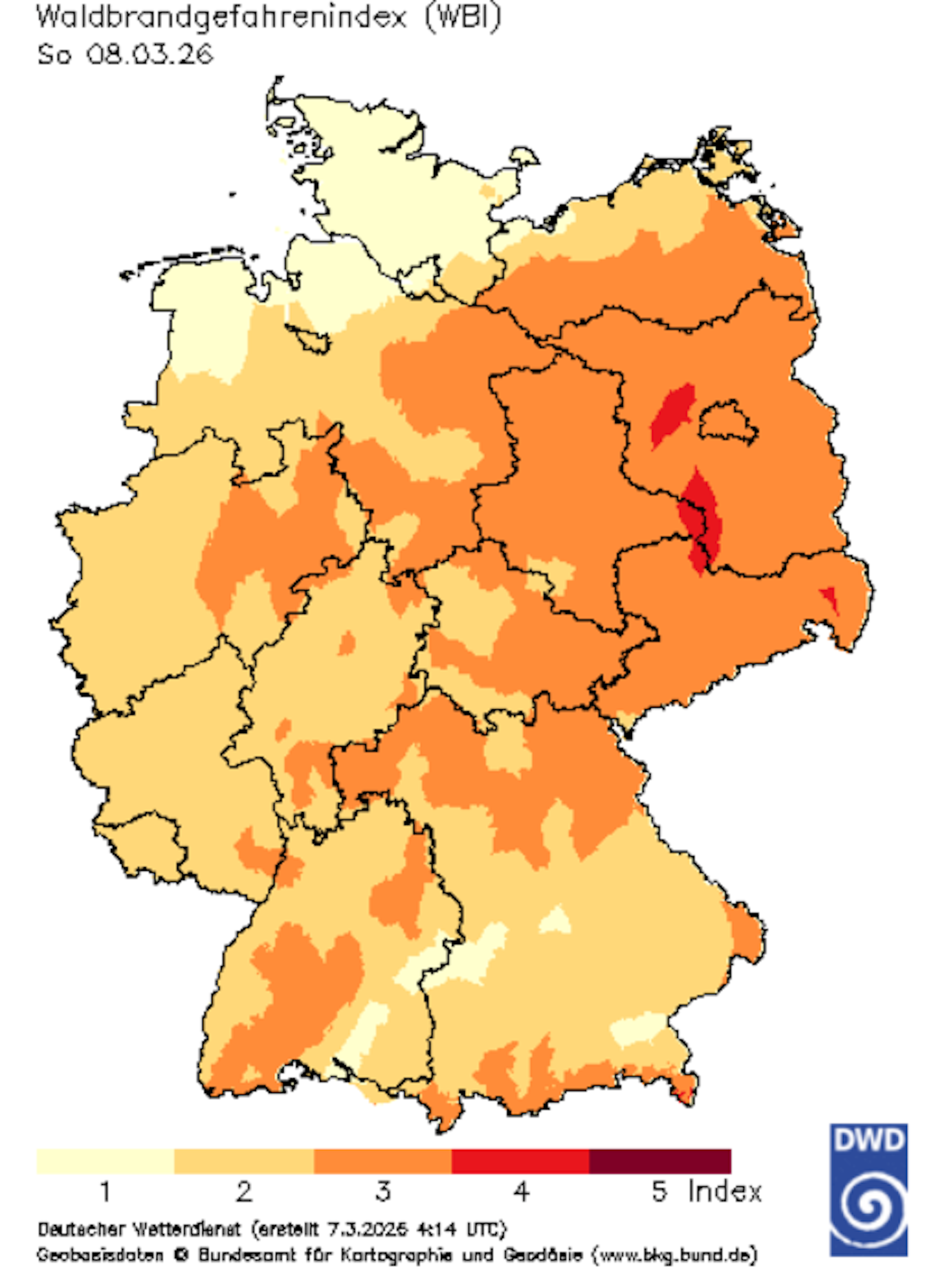 In Brandenburg und Sachsen zeigt der Waldbrandgefahrenindex des Deutschen Wetterdienstes für Sonntag schon rote Gebiete mit Waldbrandstufe 4 an.