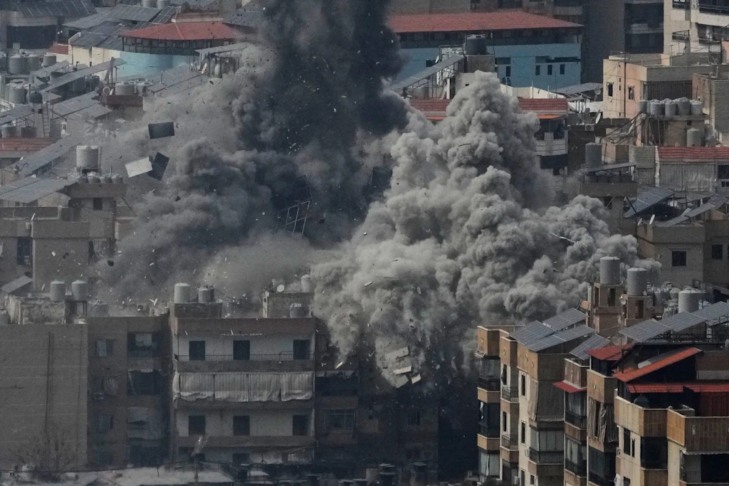 Beirut: Rauch steigt auf nach einem israelischen Luftangriff in den als Dahija bekannten Vororten Beiruts.