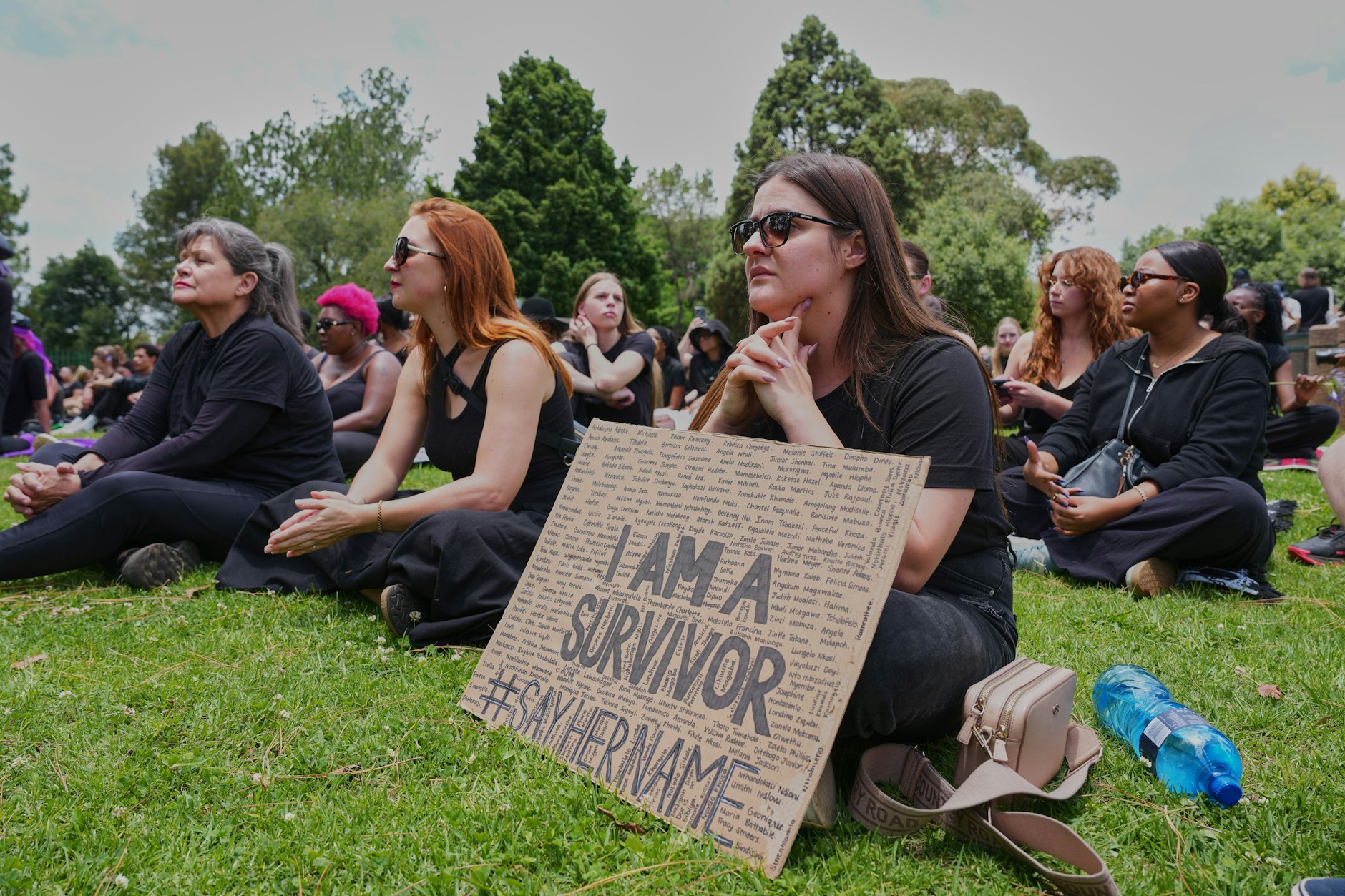 Johannesburg: Frauen protestieren gegen die zunehmende Gewalt und Femizide.