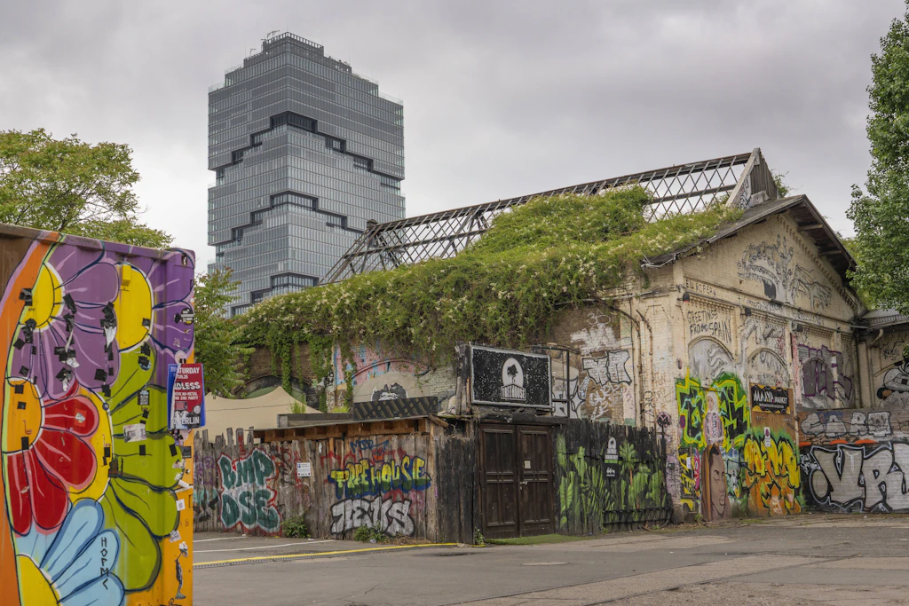Friedrichshain: Club auf dem RAW-Gelände steht in Flammen