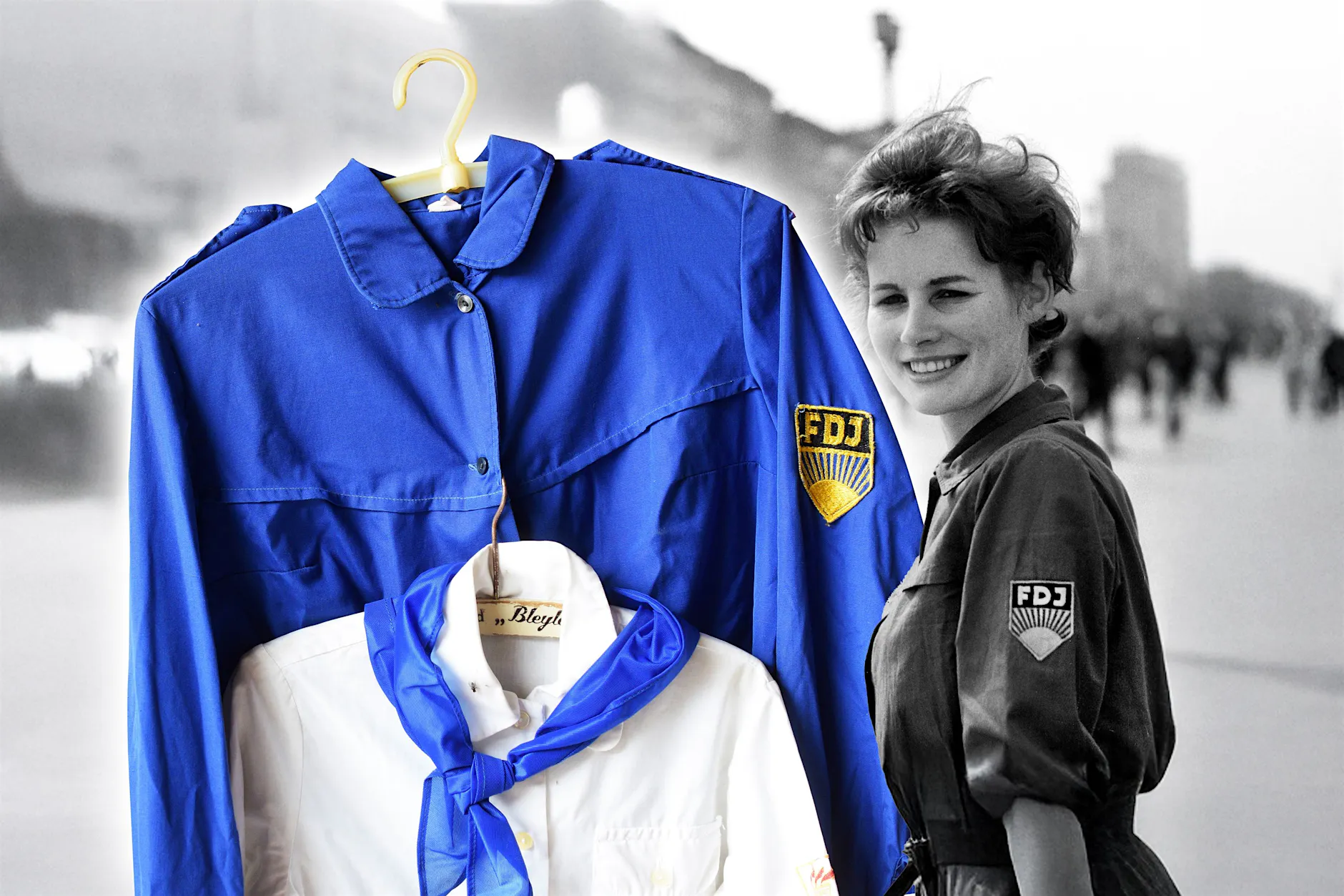 Krasse Preise für Blauhemd und Halstuch: Das ist die FDJ heute wert