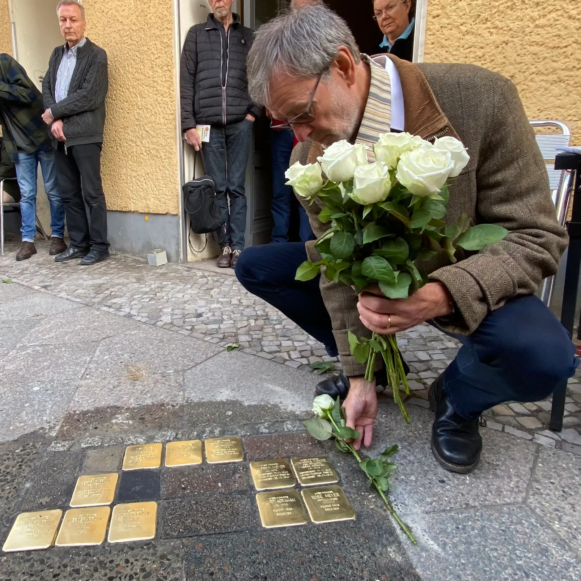 Image - „Sie waren Nachbarn“: Wie sich eine Initiative um das Schicksal jüdischer Hausbewohner kümmert