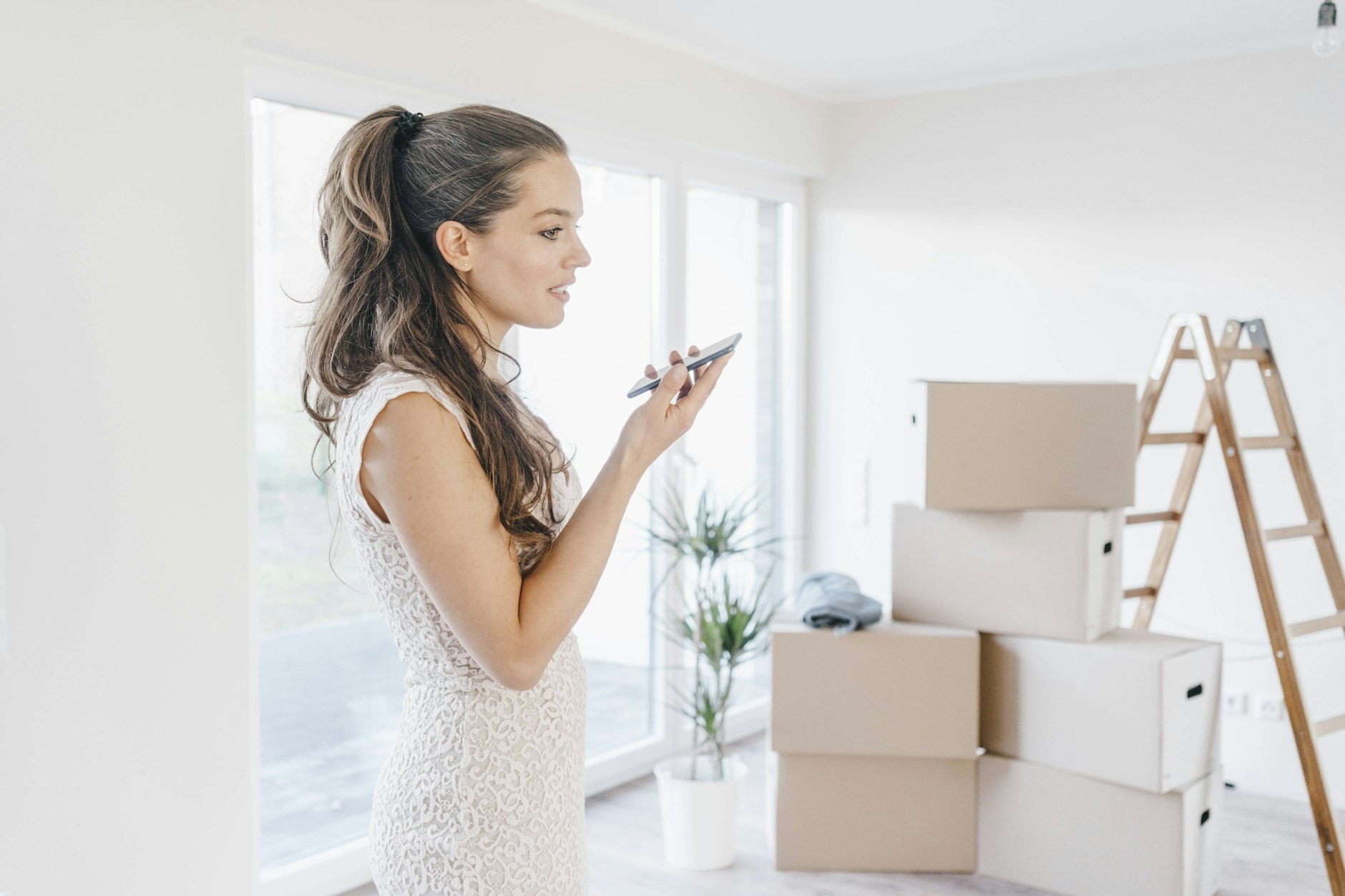 Junge Frauen investieren erfolgreich am Kapitalmarkt und nehmen ihre private Altersvorsorge selbst in die Hand, sagt Trade Republic.