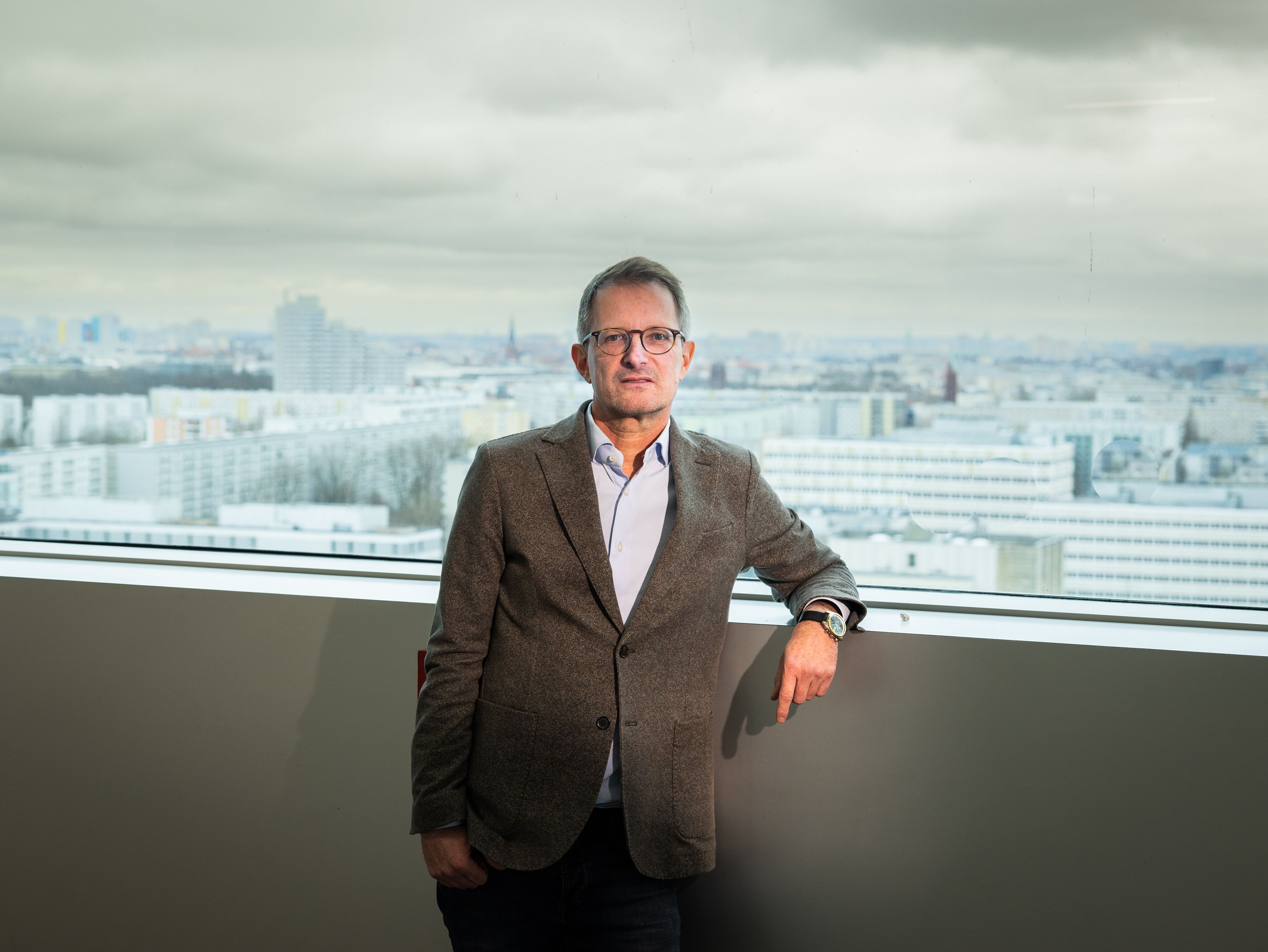 Image - Berlins BSW-Spitzenkandidat King: „Ein AfD-Parteiverbot wäre Selbstmord der Demokratie“