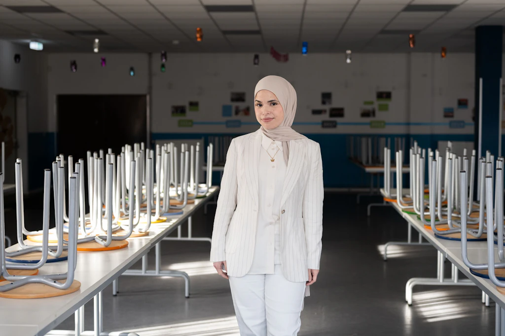 Die Lehrerin Fatma Kan, Gewinnerin des Deutscher Lehrkräftepreis, an der Quinoa Schule in Berlin, wo sie unterrichtet.