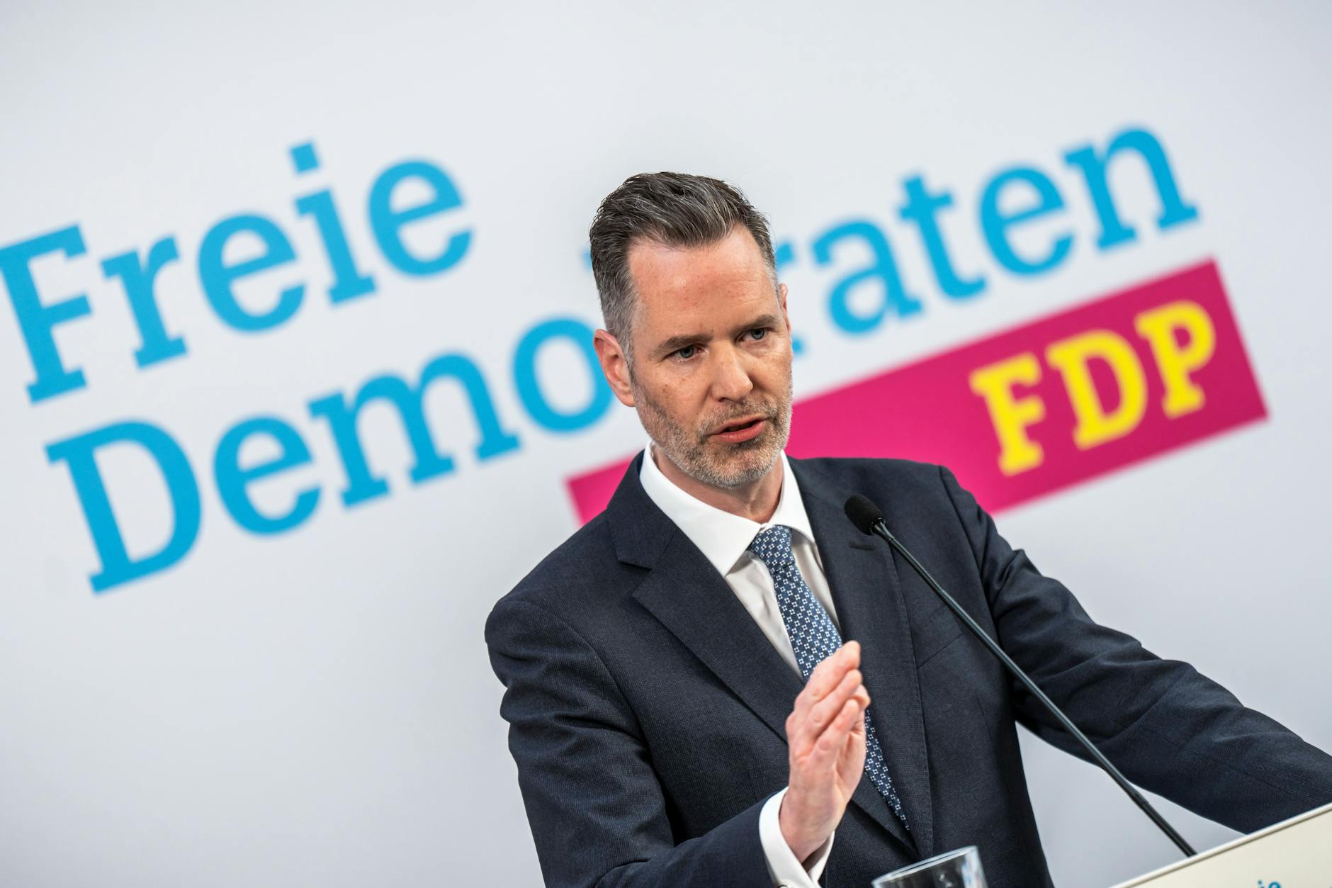 Christian Dürr, Fraktionsvorsitzender der FDP, spricht weiterhin von einer „Erneuerung“.