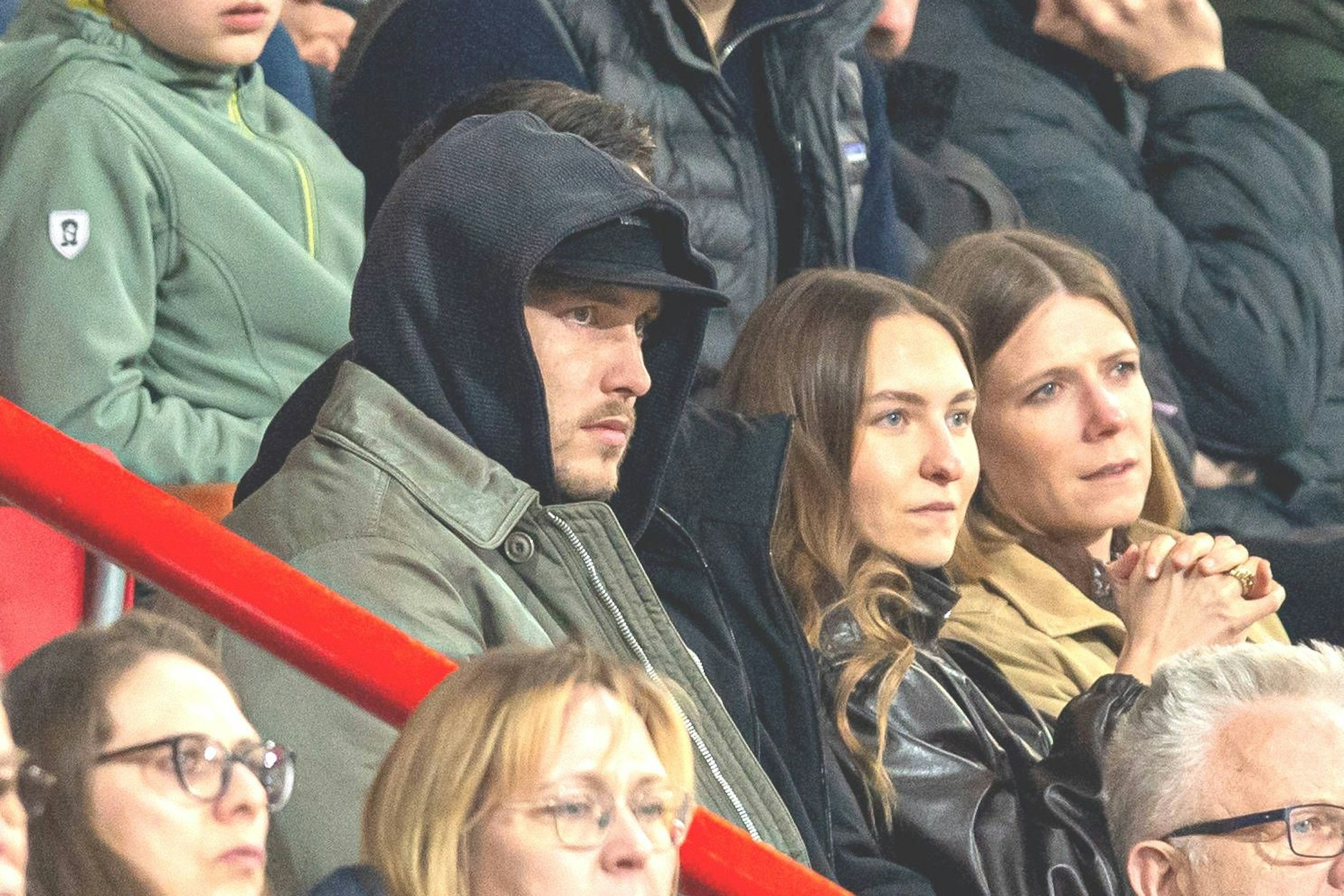 David Raum, Abwehrspieler von RB Leipzig, verfolgte die Partie des 1. FC Union Berlin gegen den SV Werder Bremen im Stadion An der Alten Försterei.