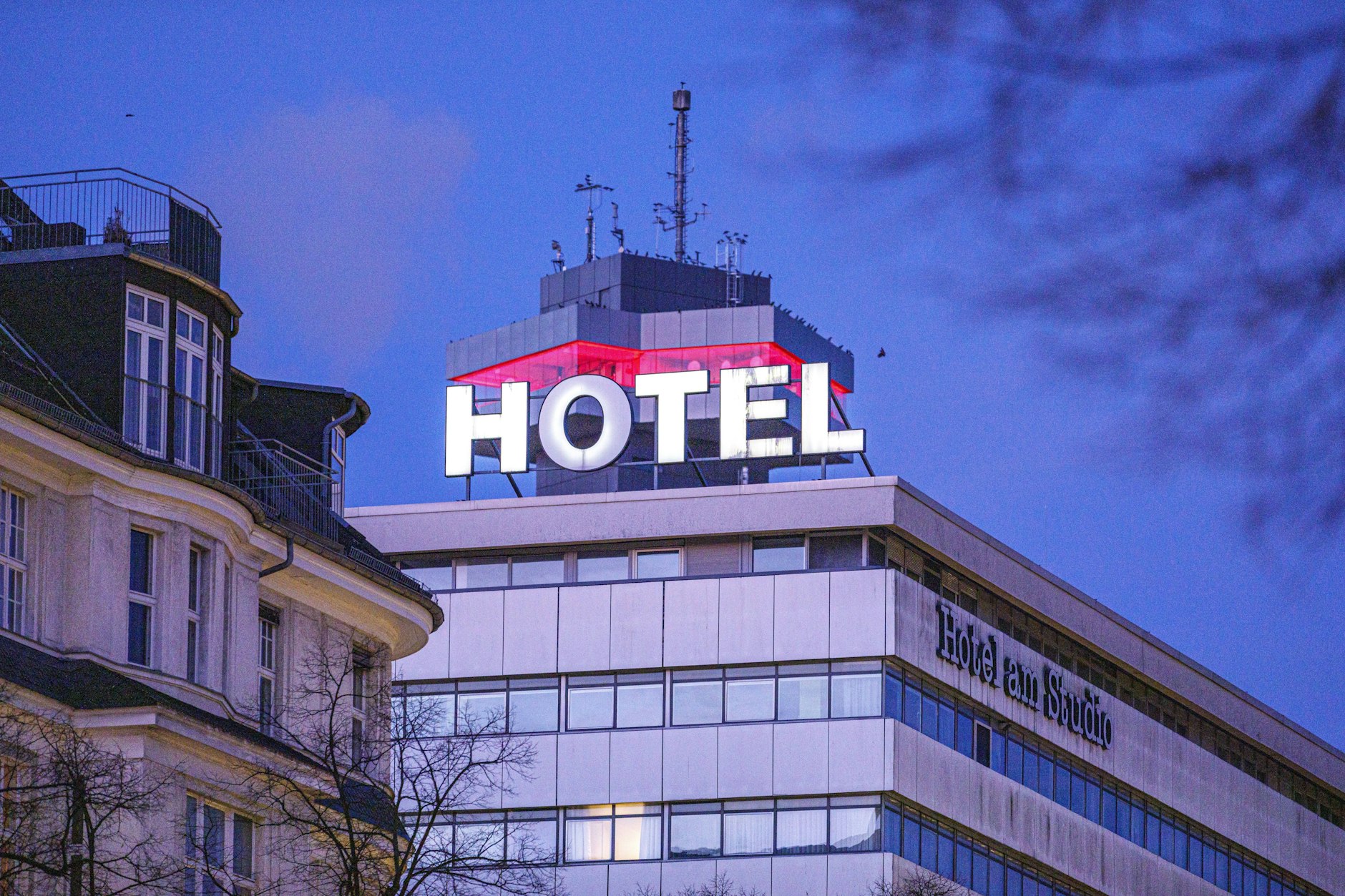 Das rbb-Hotel soll verkauft werden. Die Höhe des Erlöses ist offen.