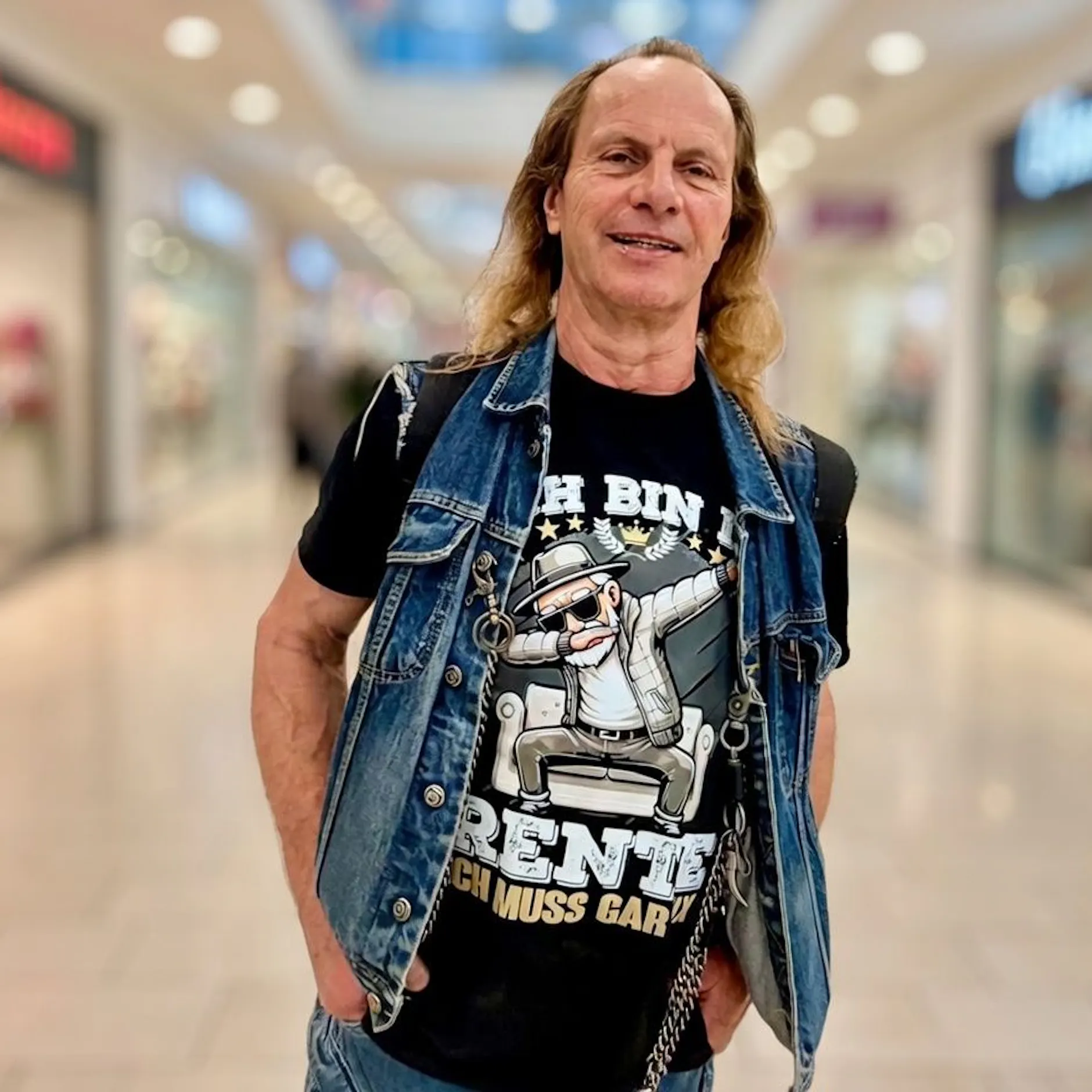 Image - 50 Euro im Monat für die Rente sparen? „Merz versteht unsere Situation nicht“