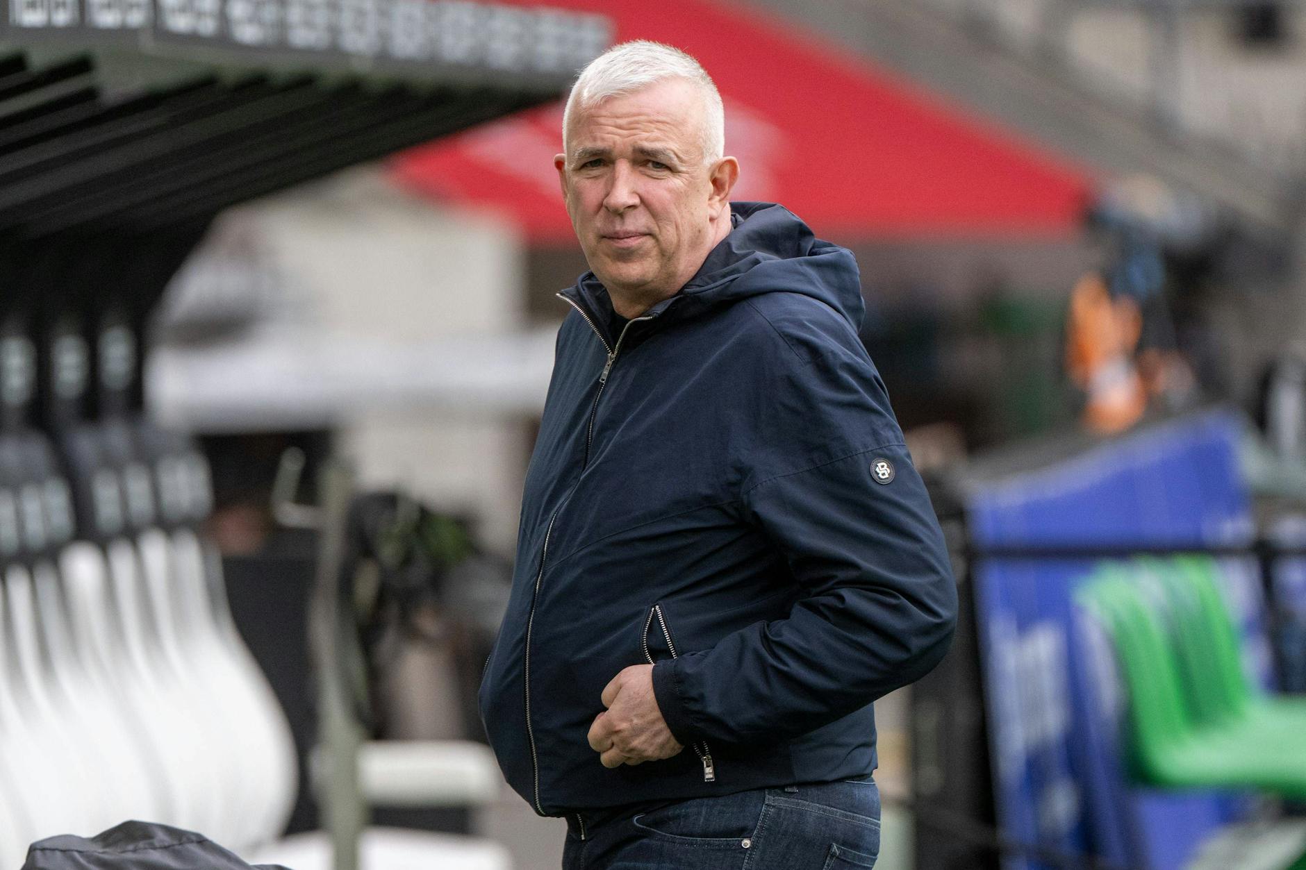 Dirk Zingler, Präsident des 1. FC Union Berlin, kalkulierte in Köpenick im Winter. Jetzt droht die Rechnung nicht aufzugehen.