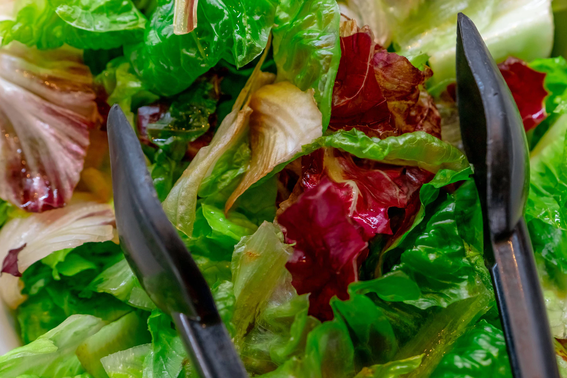 Die Freuden des Supermarkt-Salatbüfetts sind getrübt
