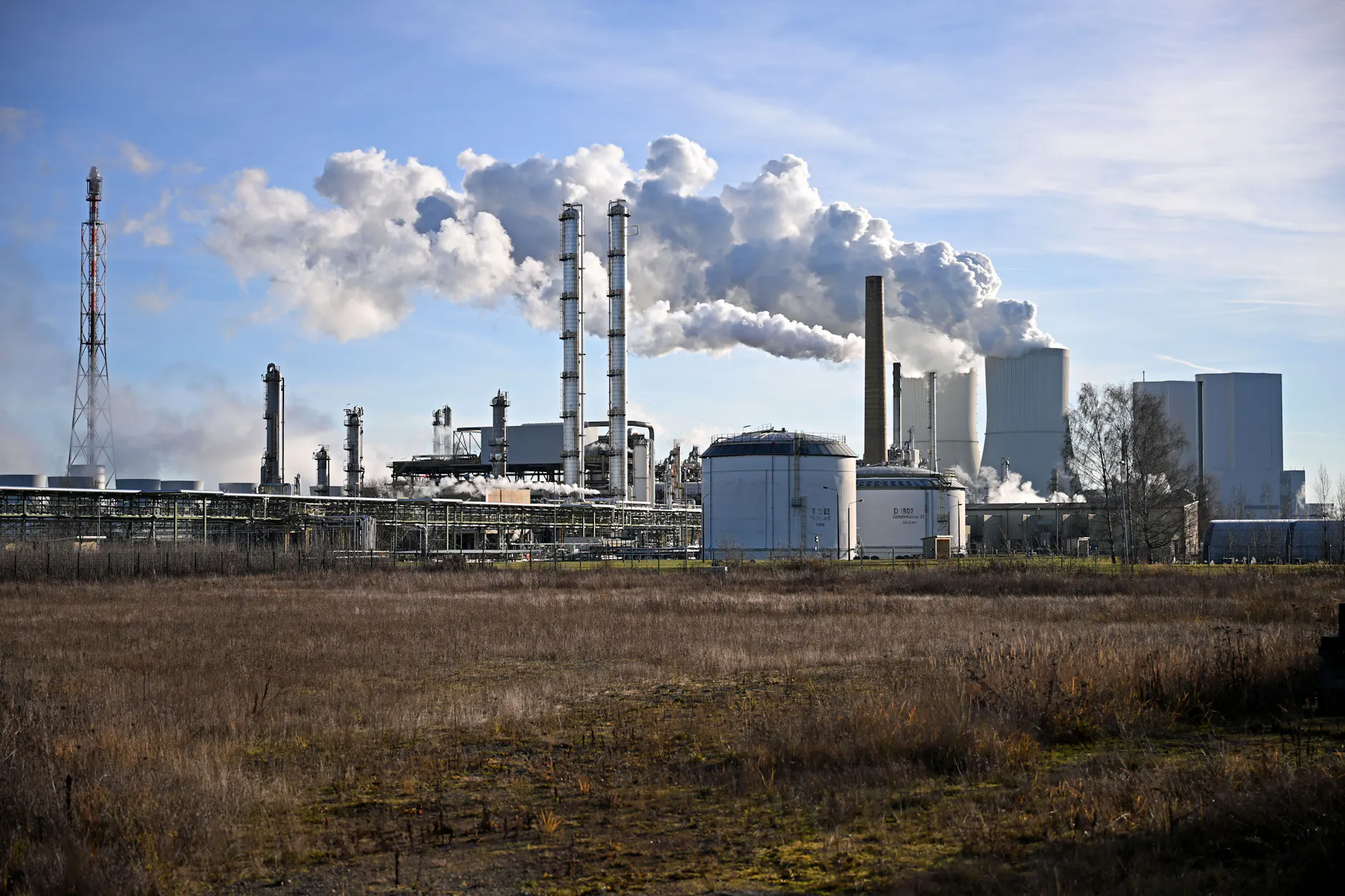 Insolvenzen wie im Chemiepark Böhlen drücken in Ostdeutschland die Stimmung.