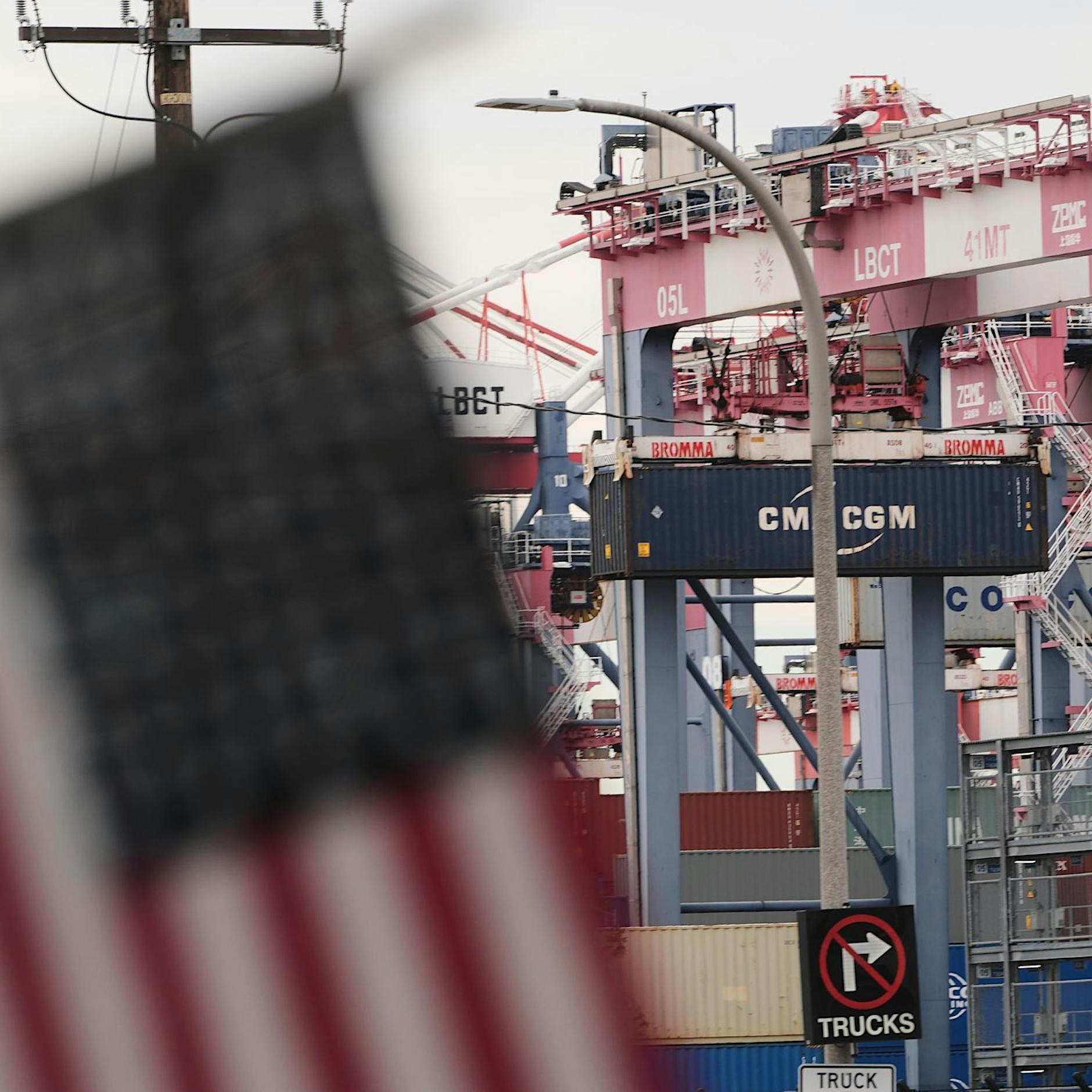 Deutsche Exporte brechen ein: US-Geschäft rettet deutschen Handel