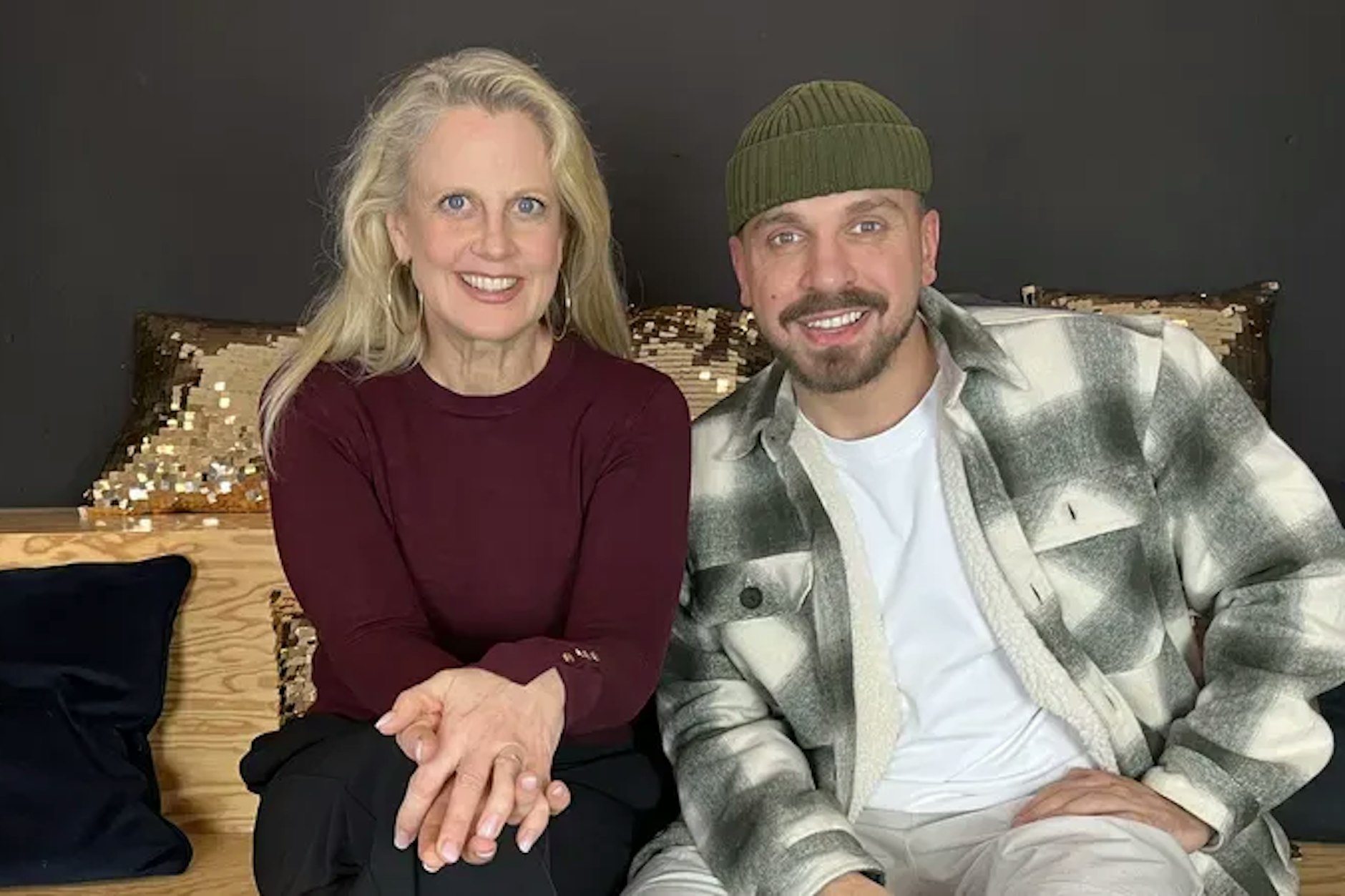 Barbara Schöneberger und Edin Hasanović treffen sich zum Podcast „Mit den Waffeln einer Frau“.