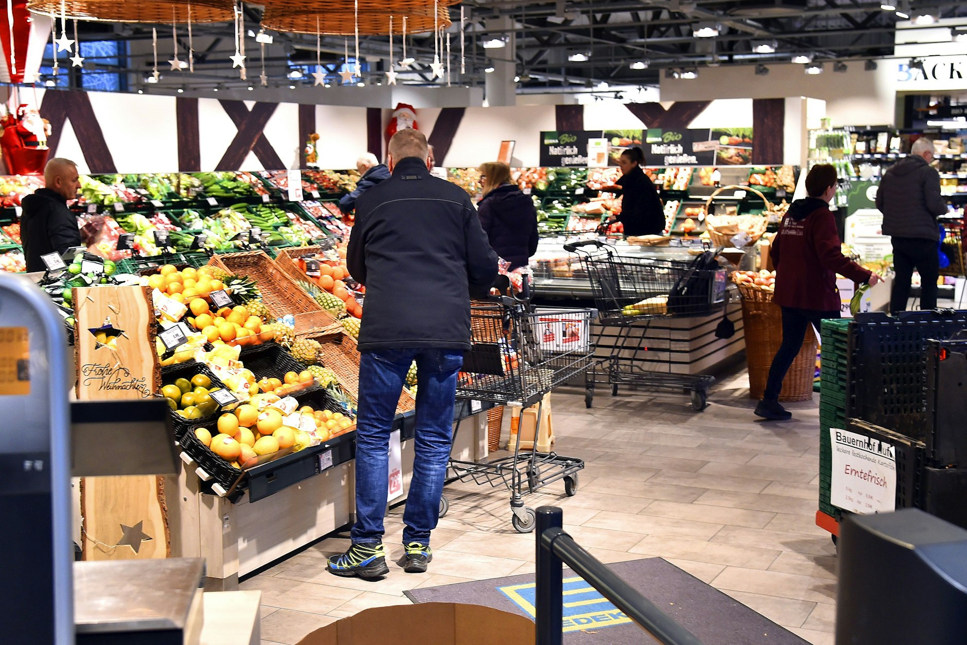 Wie der Berliner Senat erklärt, sollte in Wohngebieten mindestens ein Supermarkt unter einem Kilometer zu Fuß erreichbar sein (Symbolbild).