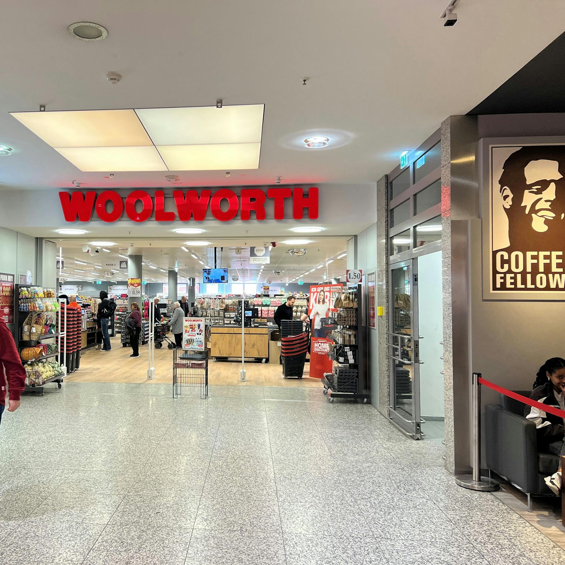Image - Woolworth eröffnet: Neues Leben im Ring-Center nach Kaufhof-Schließung!