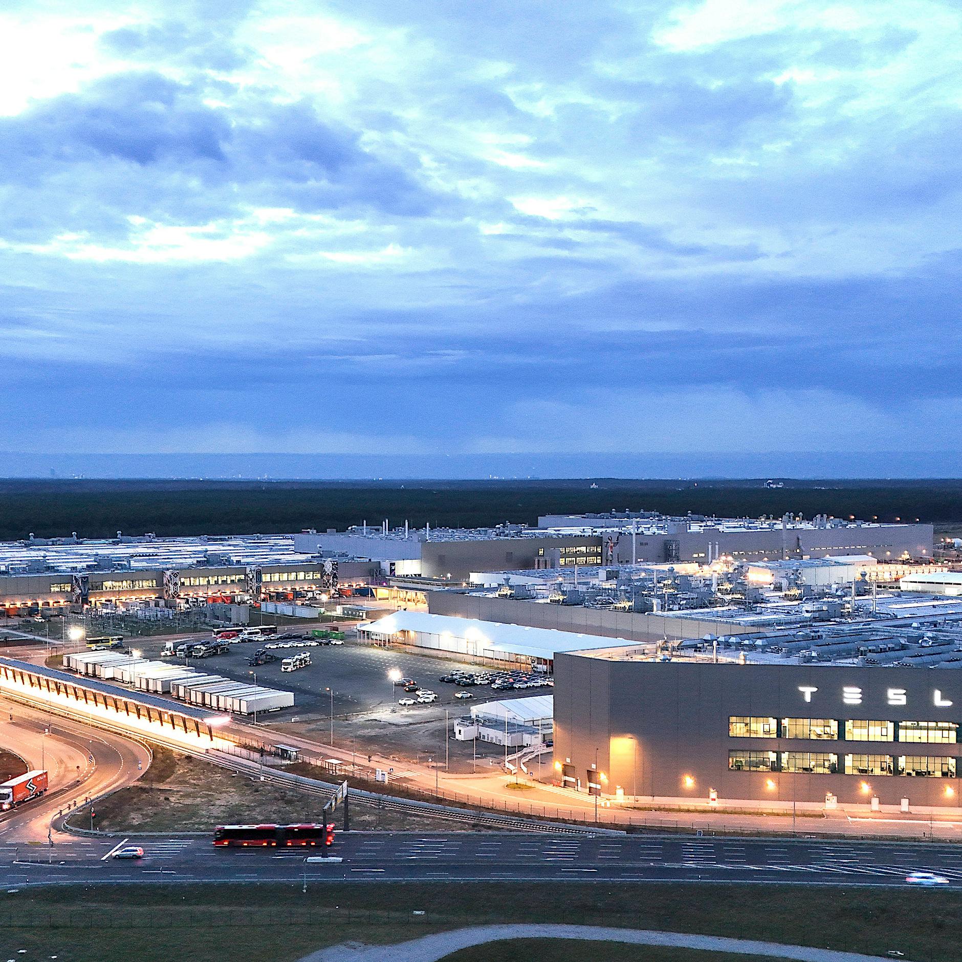 Straße von Hormus: Iran-Krise bremst Tesla-Exporte aus Brandenburg