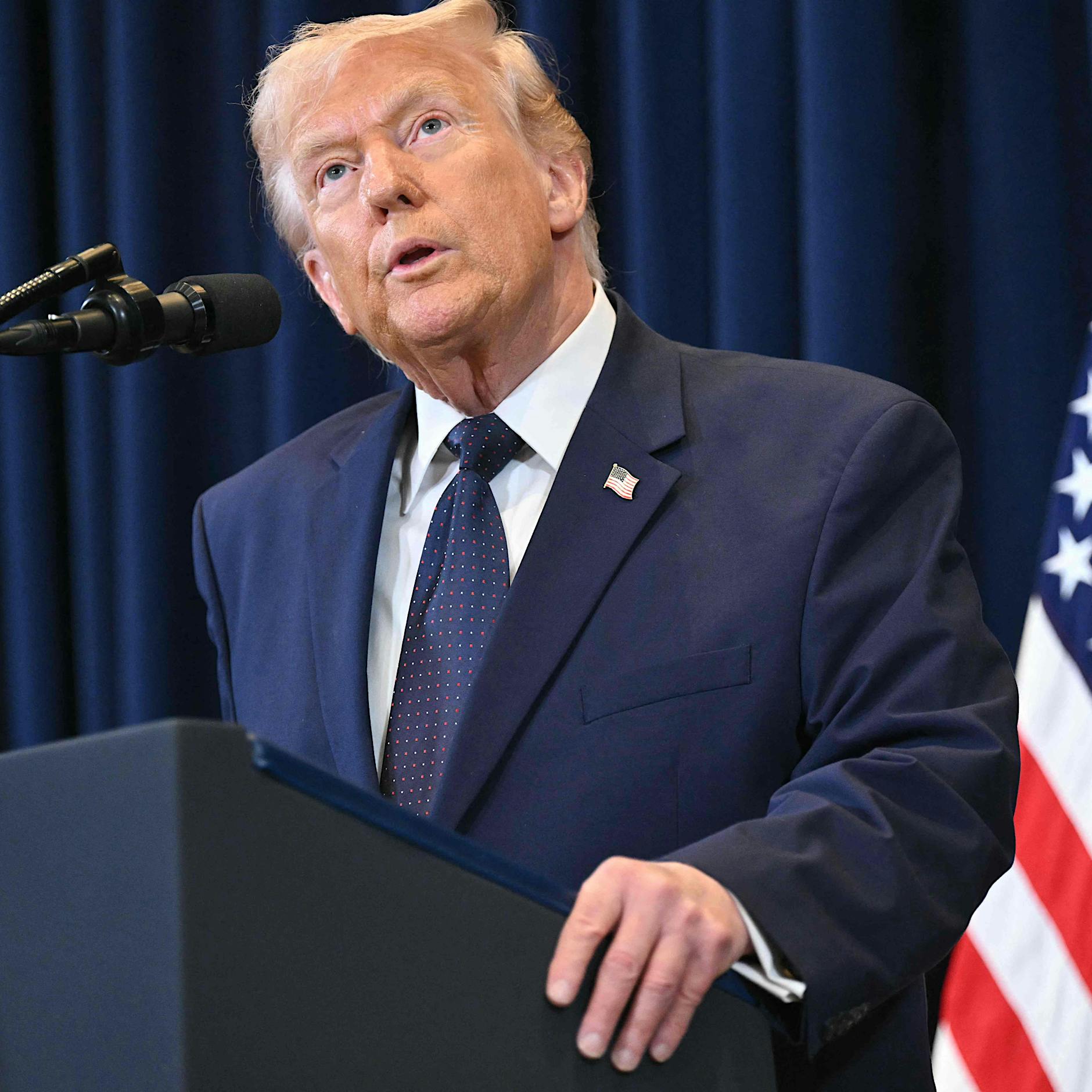 Nach Telefonat mit Putin: Trump beendet bestimmte Ölsanktionen