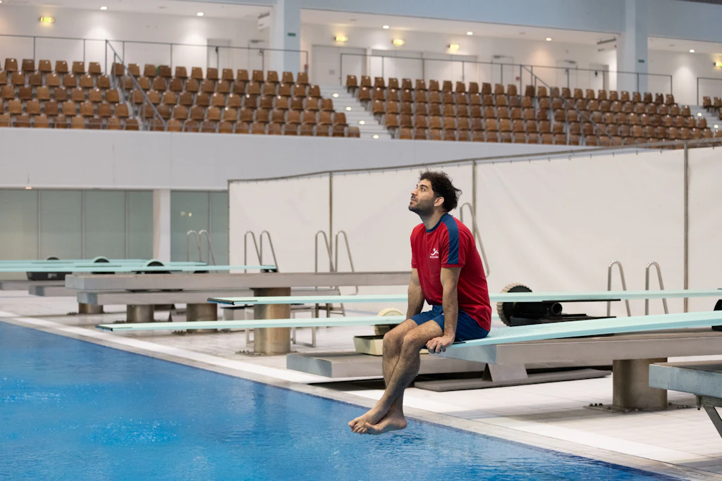 Armin vom Beckenrand: Wie ein persischer Held zwischen zwei Welten schwimmt