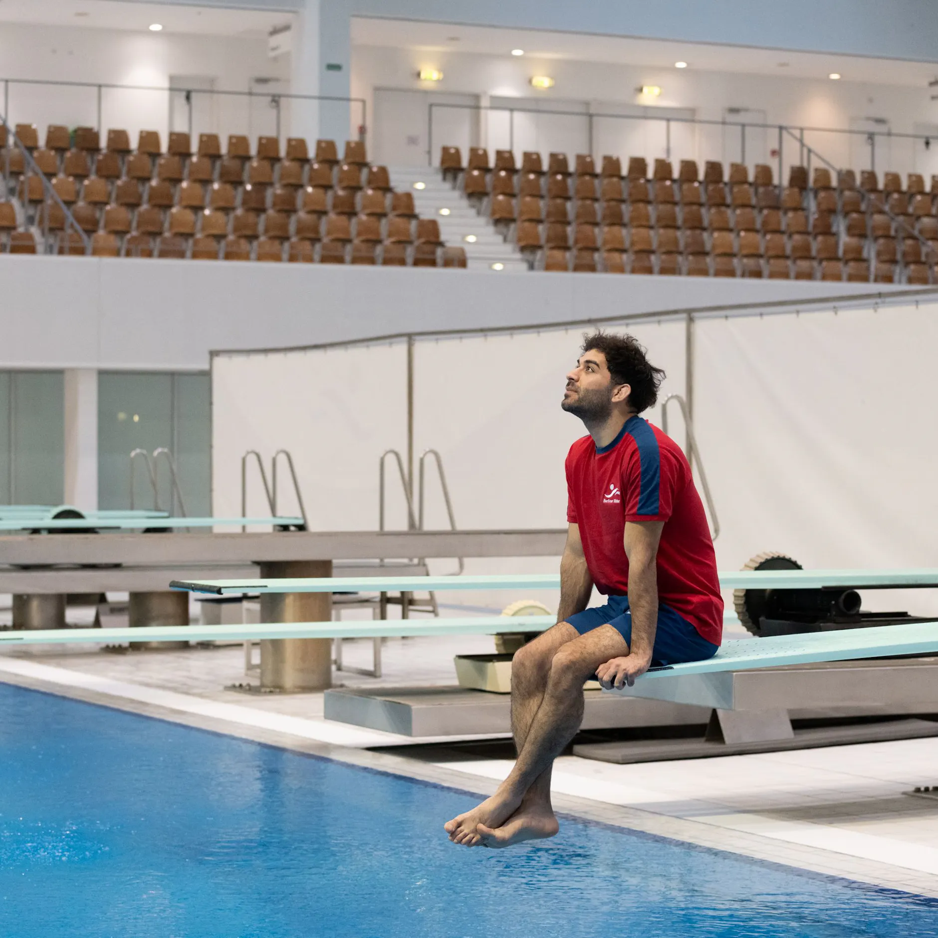 Image - Armin vom Beckenrand: Wie ein persischer Held zwischen zwei Welten schwimmt