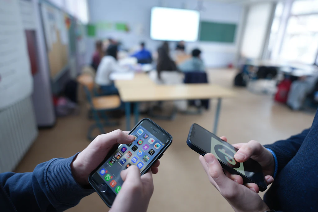 Sachsen: Handyverbot an Schulen soll ausgeweitet werden