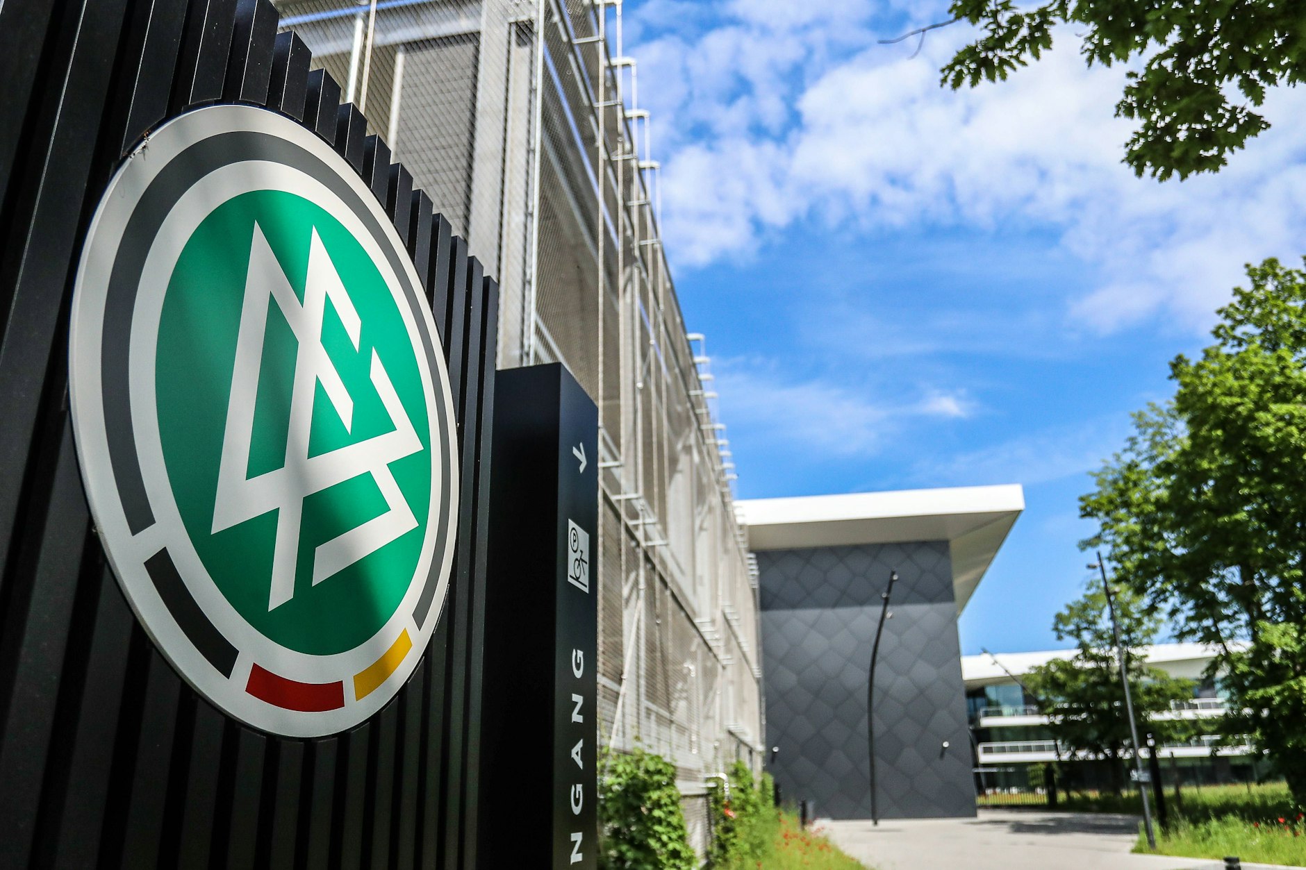 Der DFB zeigte sich beim Strafmaß für die Rote Karte von András Schäfer nicht gesprächsbereit.
