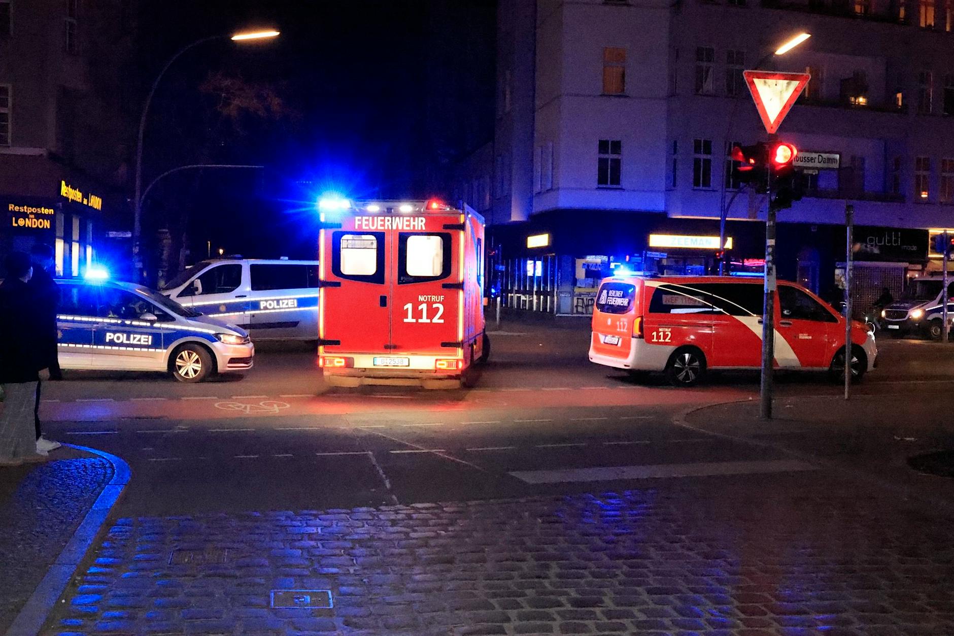 Schüsse in Berlin-Kreuzberg: Zwei Verletzte und Täter auf der Flucht!
