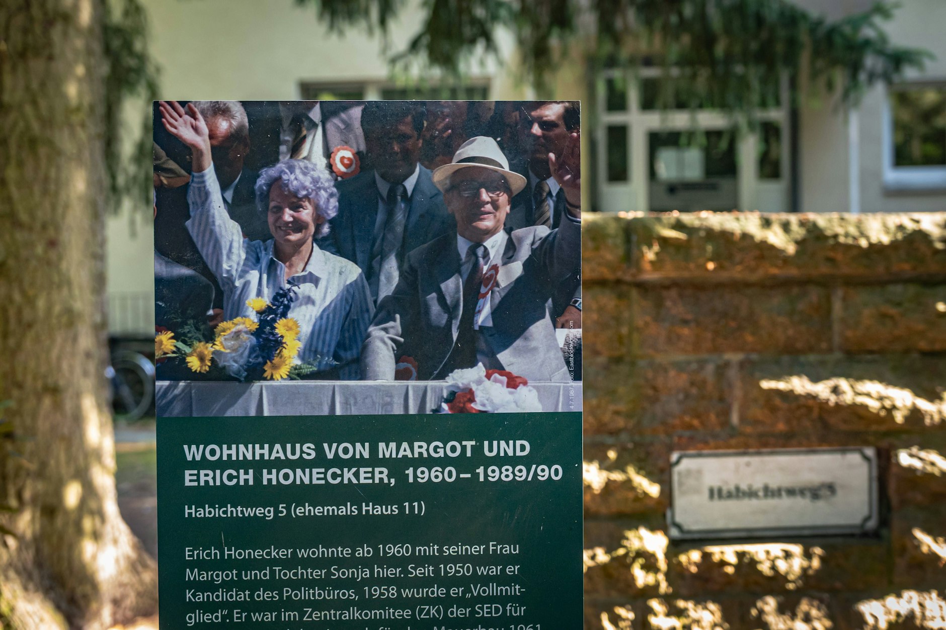 Eine Waldsiedlung in Wandlitz mit dem ehemaligen Wohnhaus von Erich Honecker.