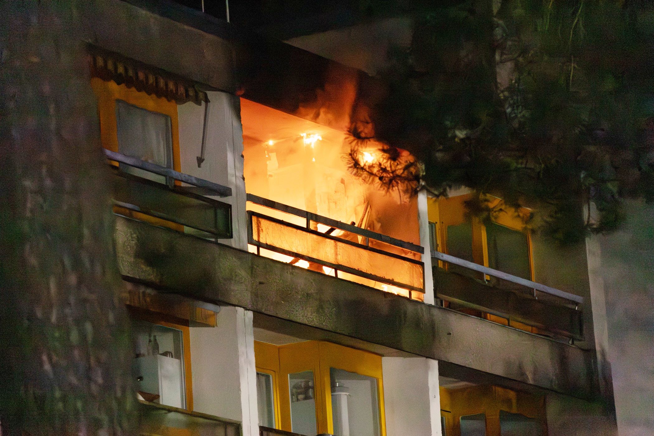Drama in Spandau: Lebensgefährlicher Brand in Pflegeeinrichtung!