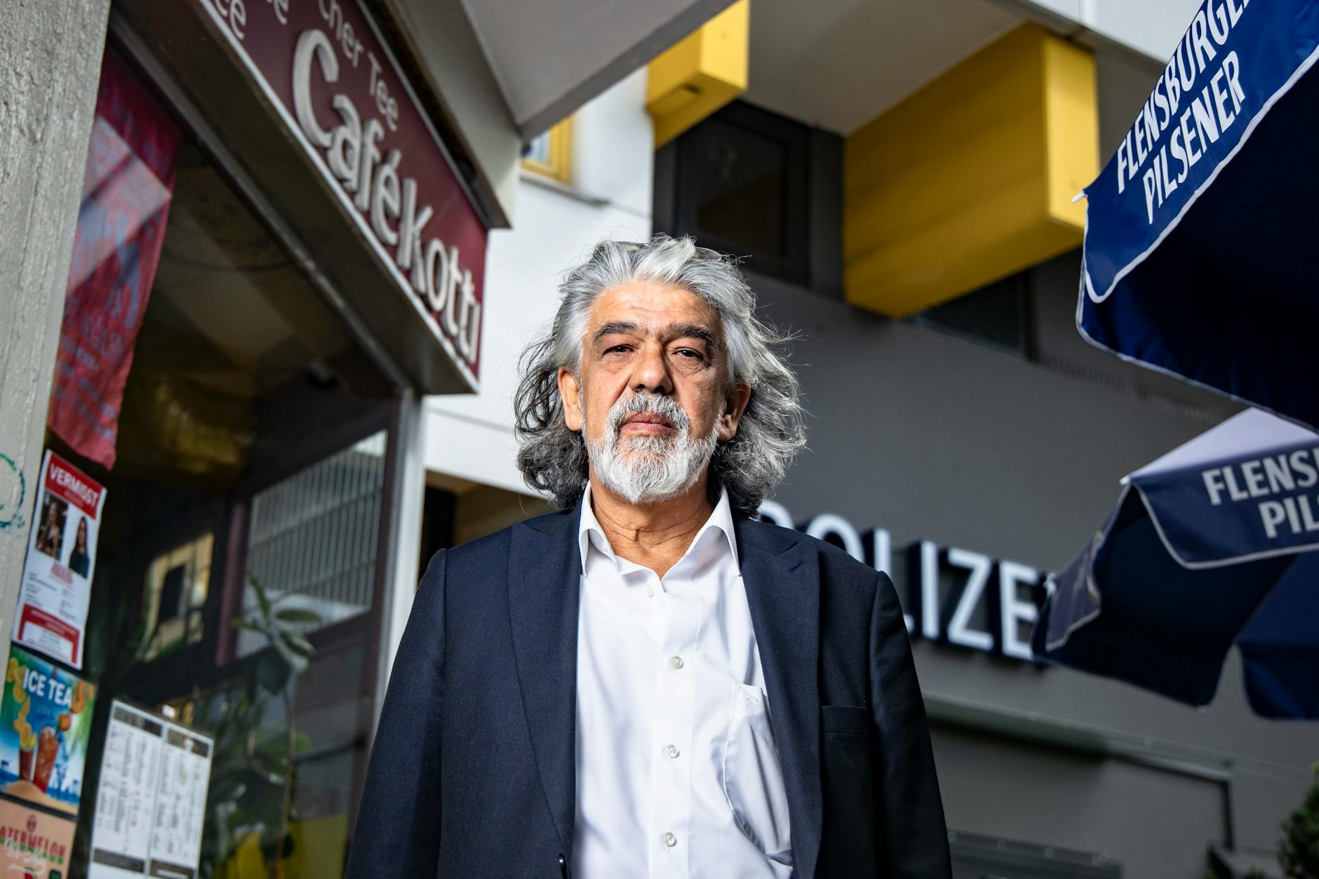 Ercan Yasaroglu ist der Besitzer des Café Kotti. Er ist seit über 20 Jahren mit Cem Özdemir befreundet.